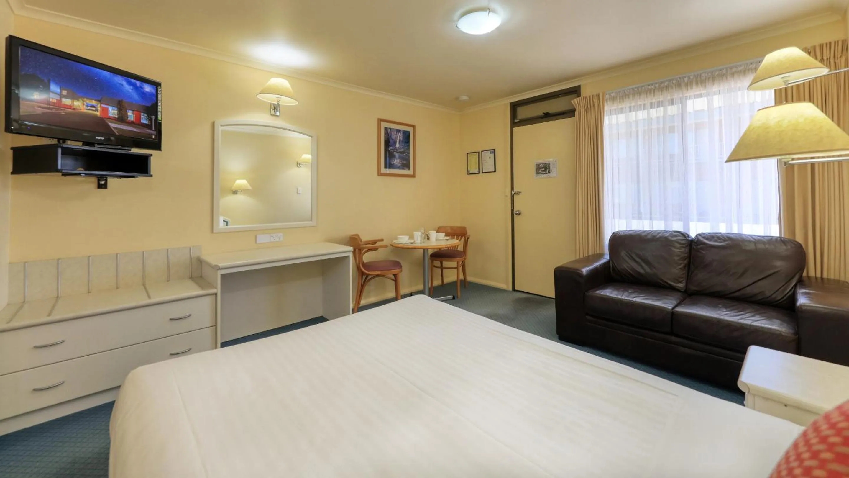 TV and multimedia, Bed in Sunrise Devonport