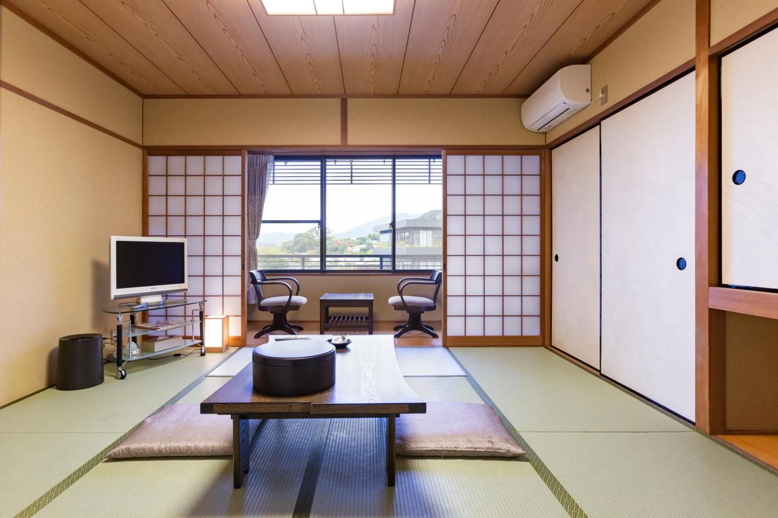 Photo of the whole room in Kyoto Higashiyamaso