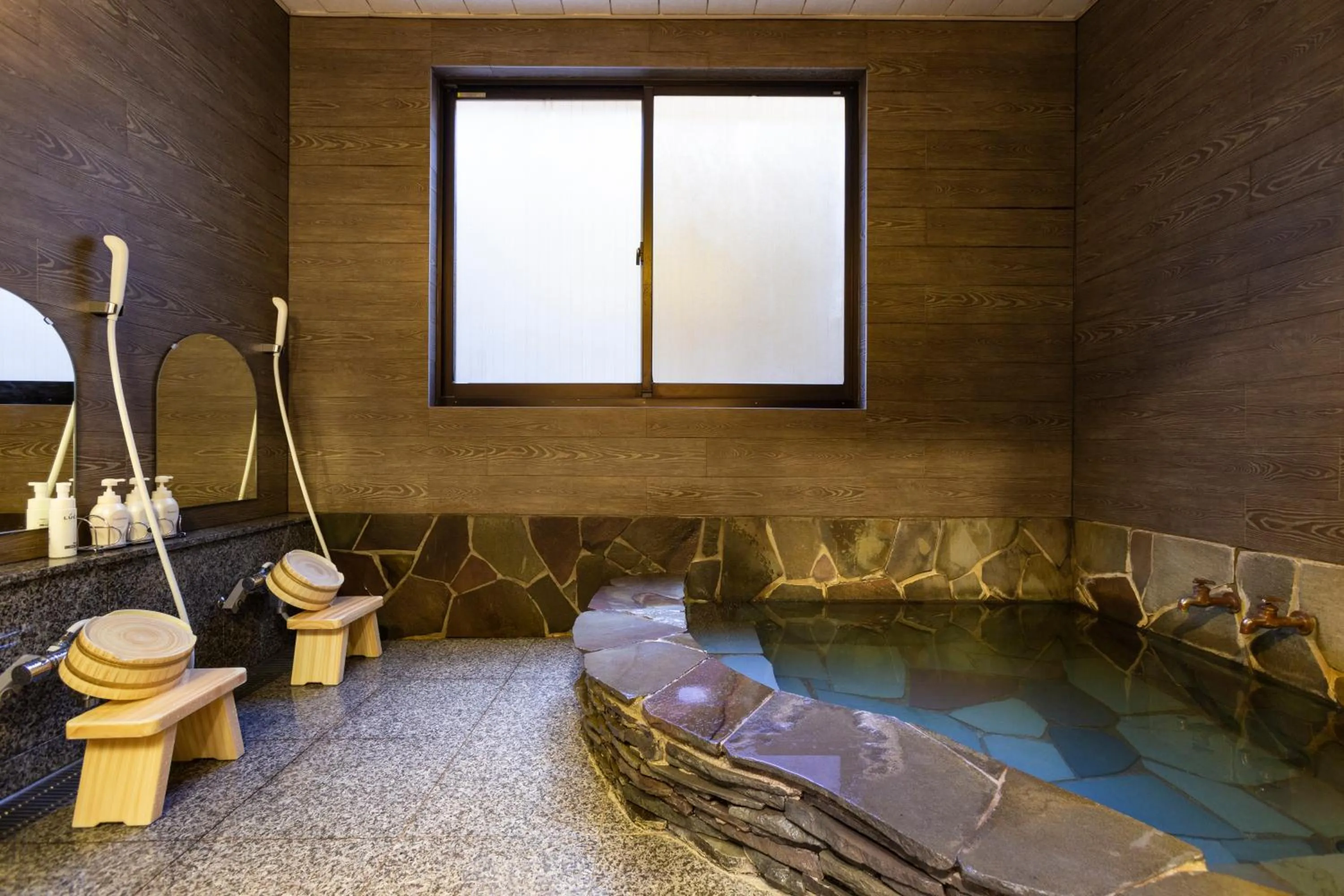 Public Bath in Kyoto Higashiyamaso