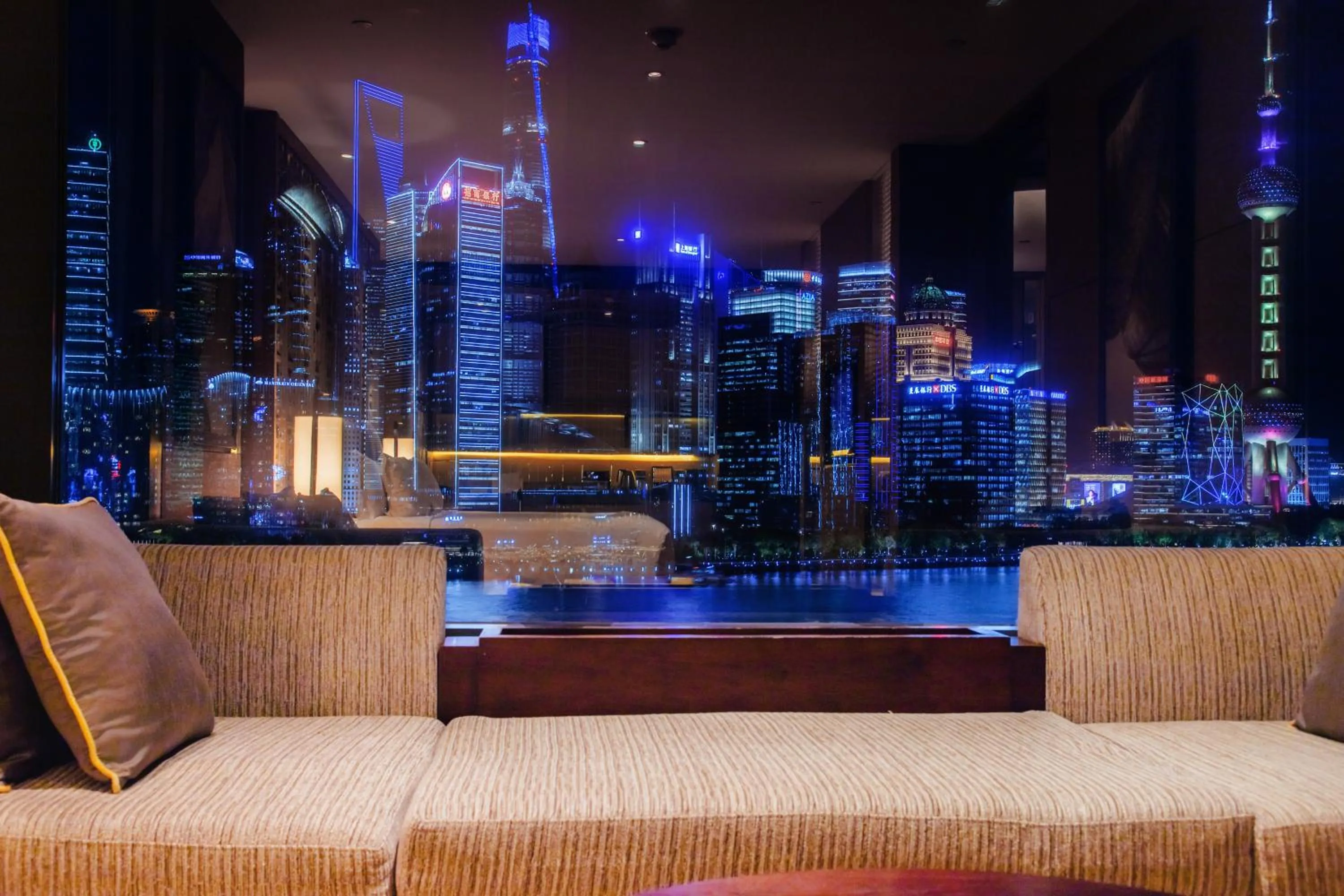 River view in Banyantree Shanghai On the Bund - Tales rooftop bar boasts a jaw-dropping panoramic vista