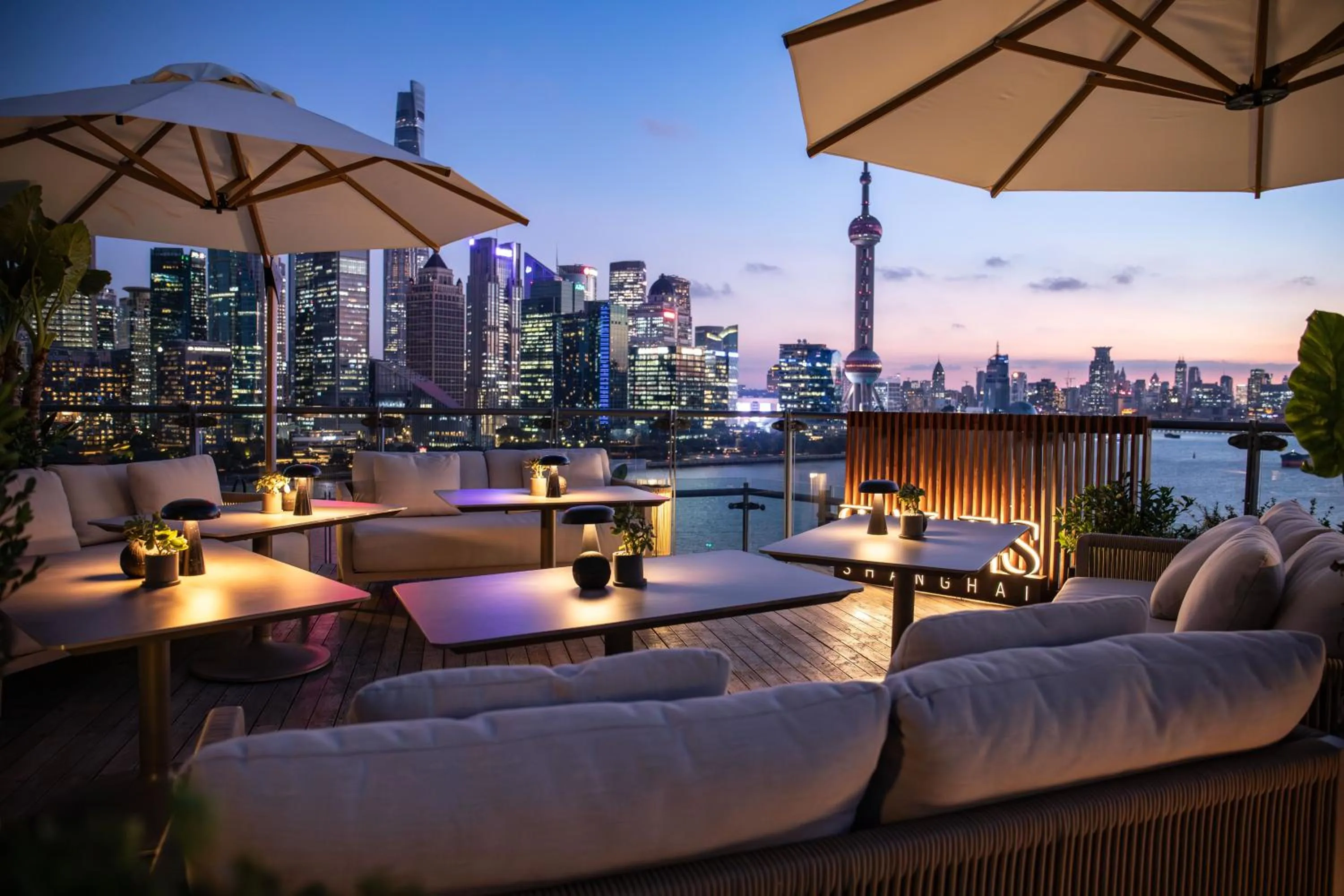 Restaurant/places to eat in Banyantree Shanghai On the Bund - Tales rooftop bar boasts a jaw-dropping panoramic vista