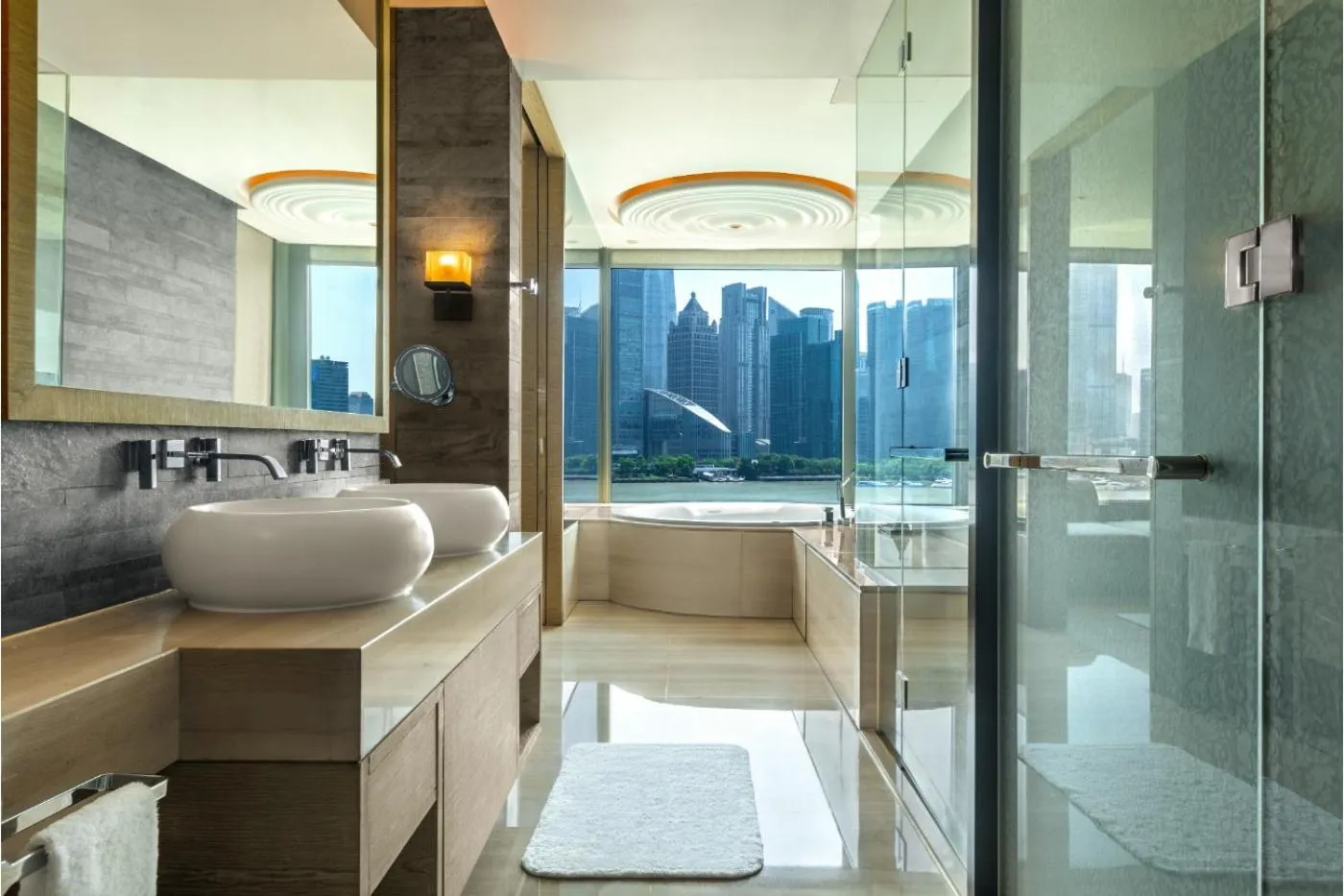 Toilet in Banyantree Shanghai On the Bund - Tales rooftop bar boasts a jaw-dropping panoramic vista
