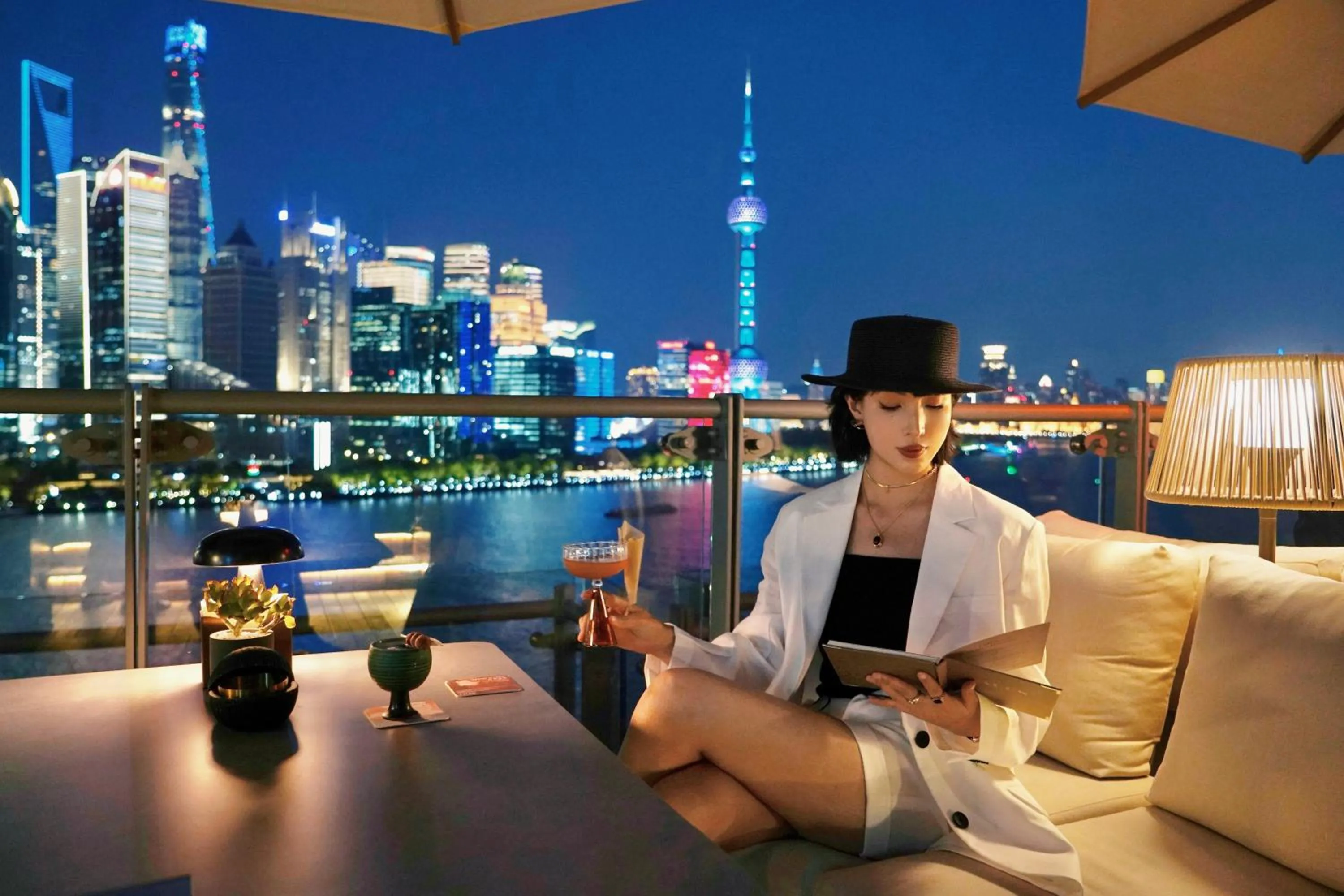 Balcony/Terrace in Banyantree Shanghai On the Bund - Tales rooftop bar boasts a jaw-dropping panoramic vista