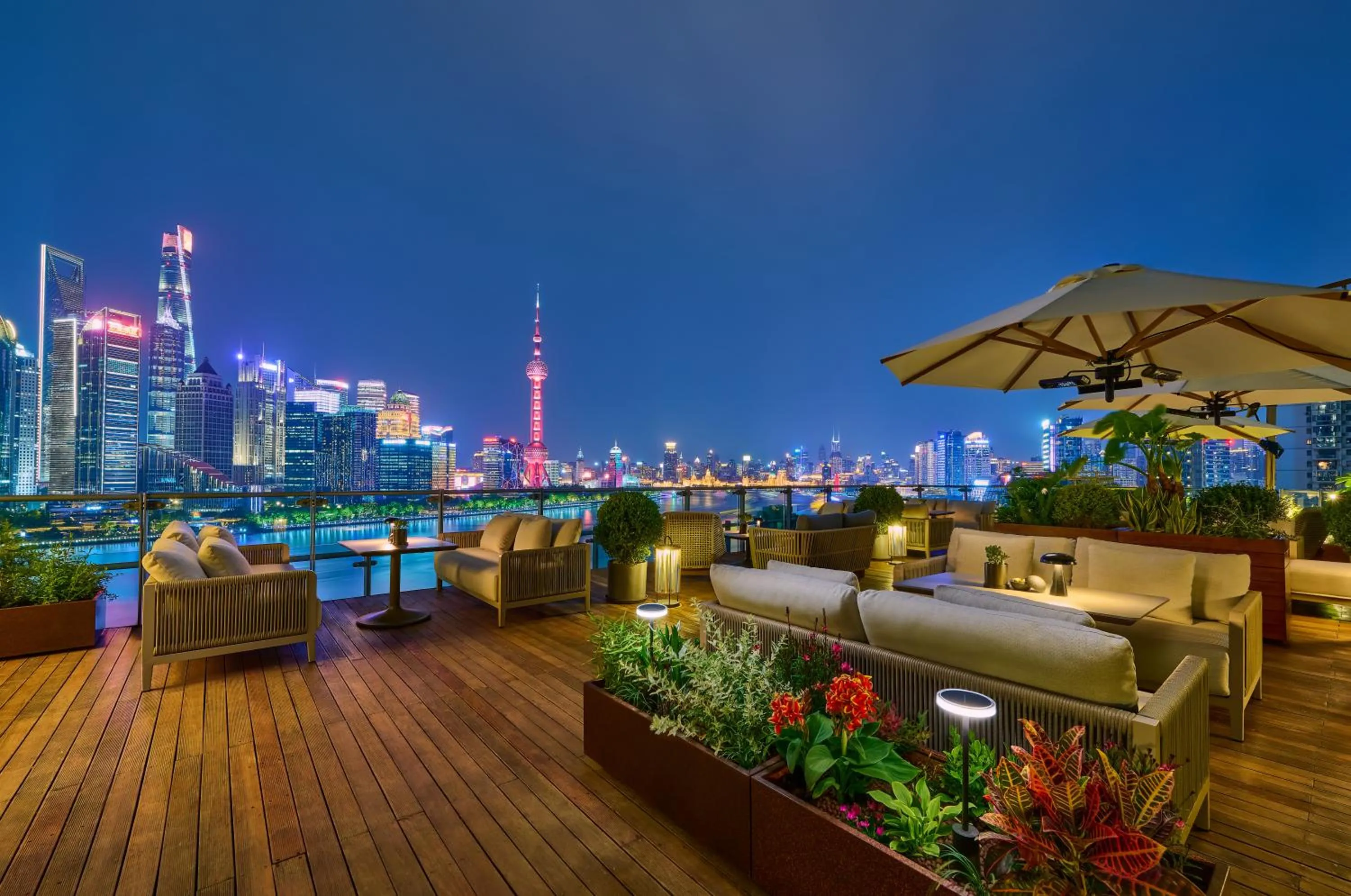 Restaurant/places to eat in Banyantree Shanghai On the Bund - Tales rooftop bar boasts a jaw-dropping panoramic vista