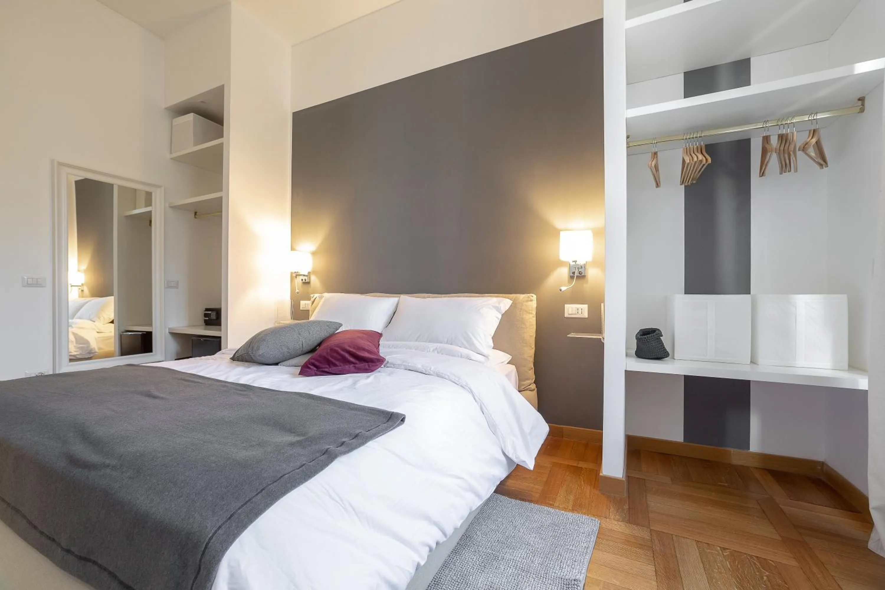 Bed in Lombardia40 Luxury Suites