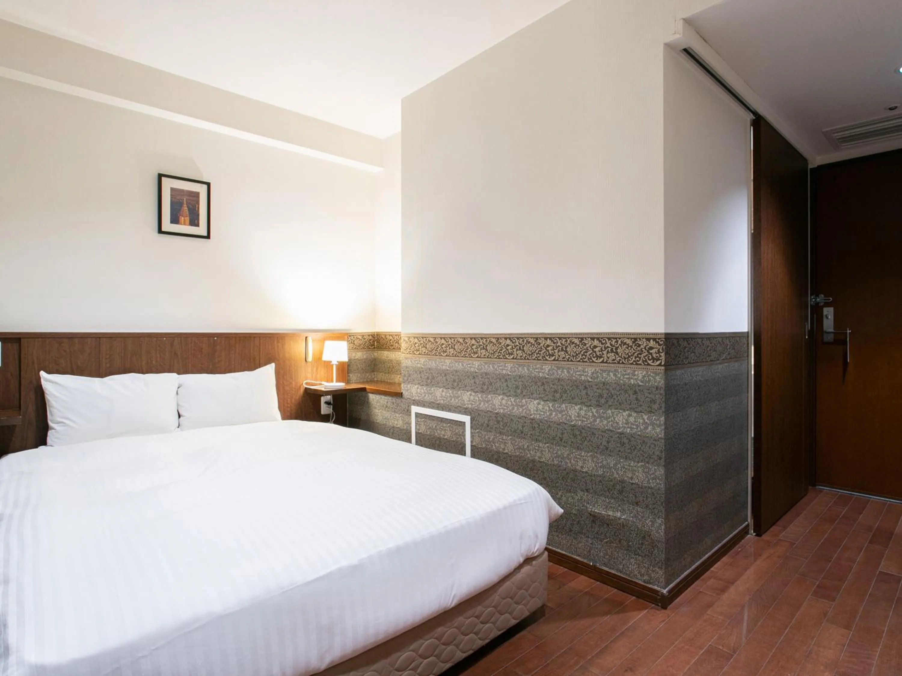 Photo of the whole room, Bed in Sutton Hotel Hakata City