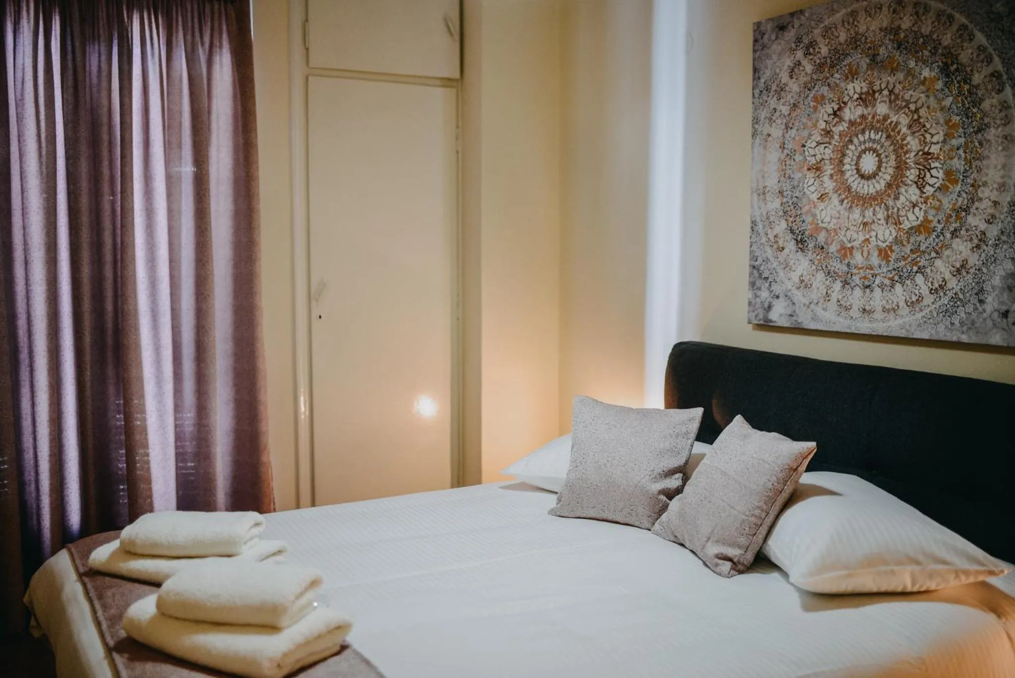 Bed in BEST HOUSE, KAPODISTRIOU, PSILA ALONIA