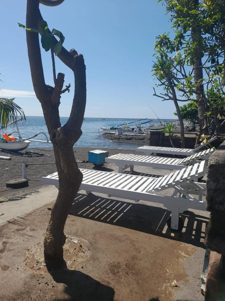 Beach in Bulih Beach Bungalows