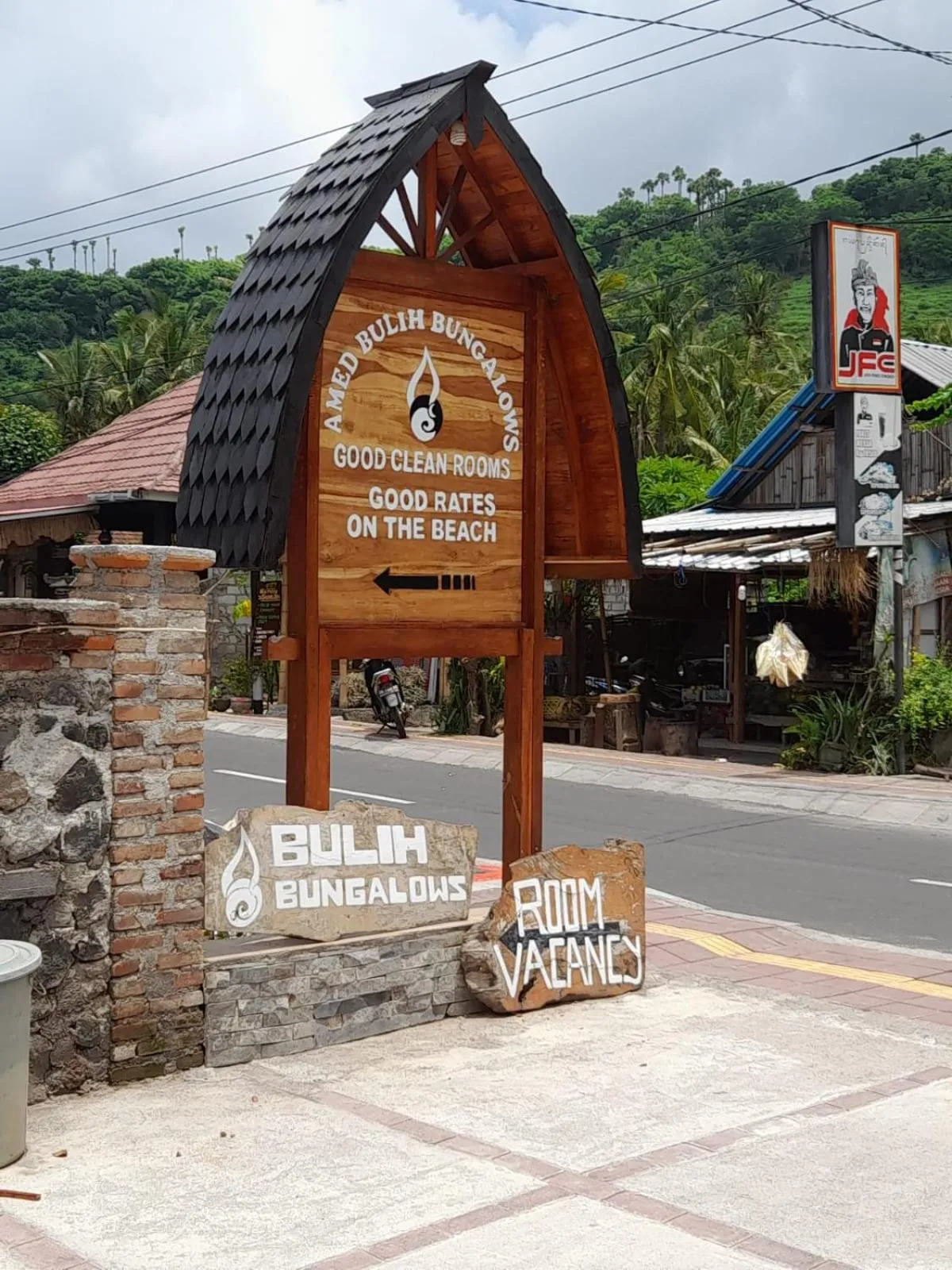 Facade/entrance in Bulih Beach Bungalows