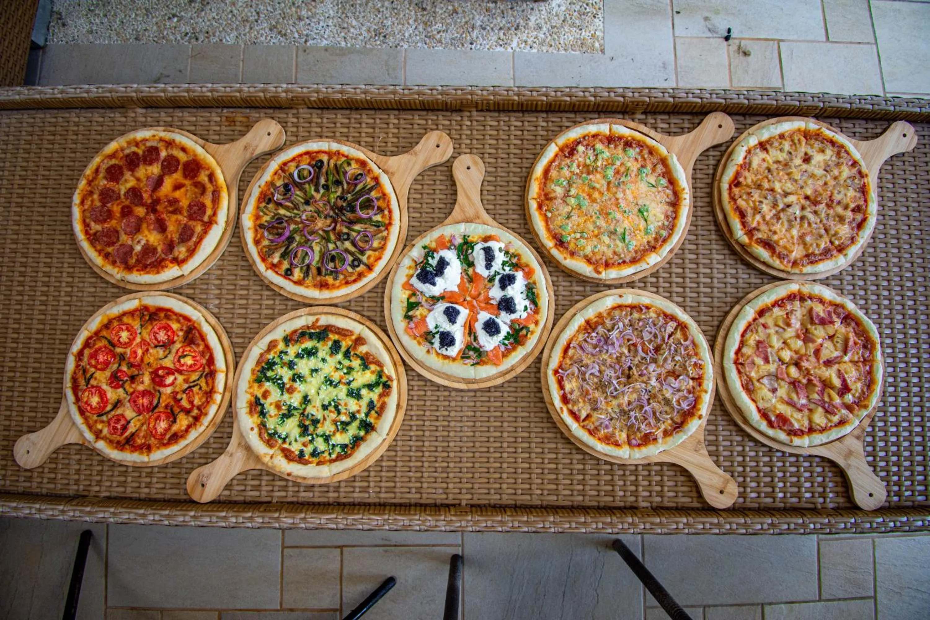 Restaurant/places to eat in 7Stones Boracay