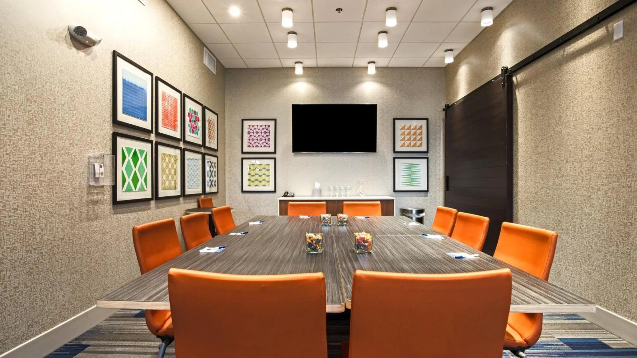 Meeting/conference room in Holiday Inn Express & Suites Racine by IHG