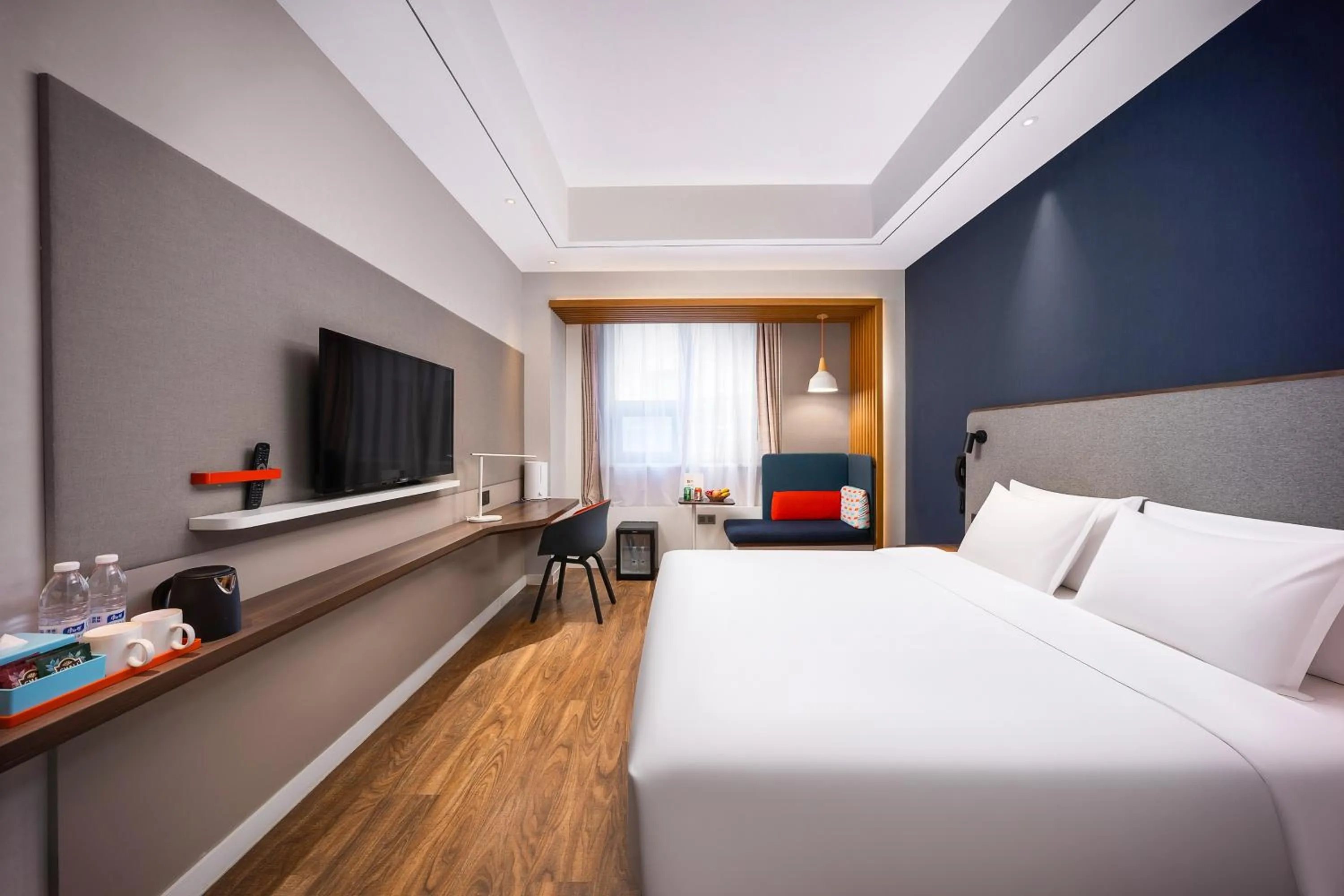 Bed in Holiday Inn Express Xi'an Bell Tower by IHG