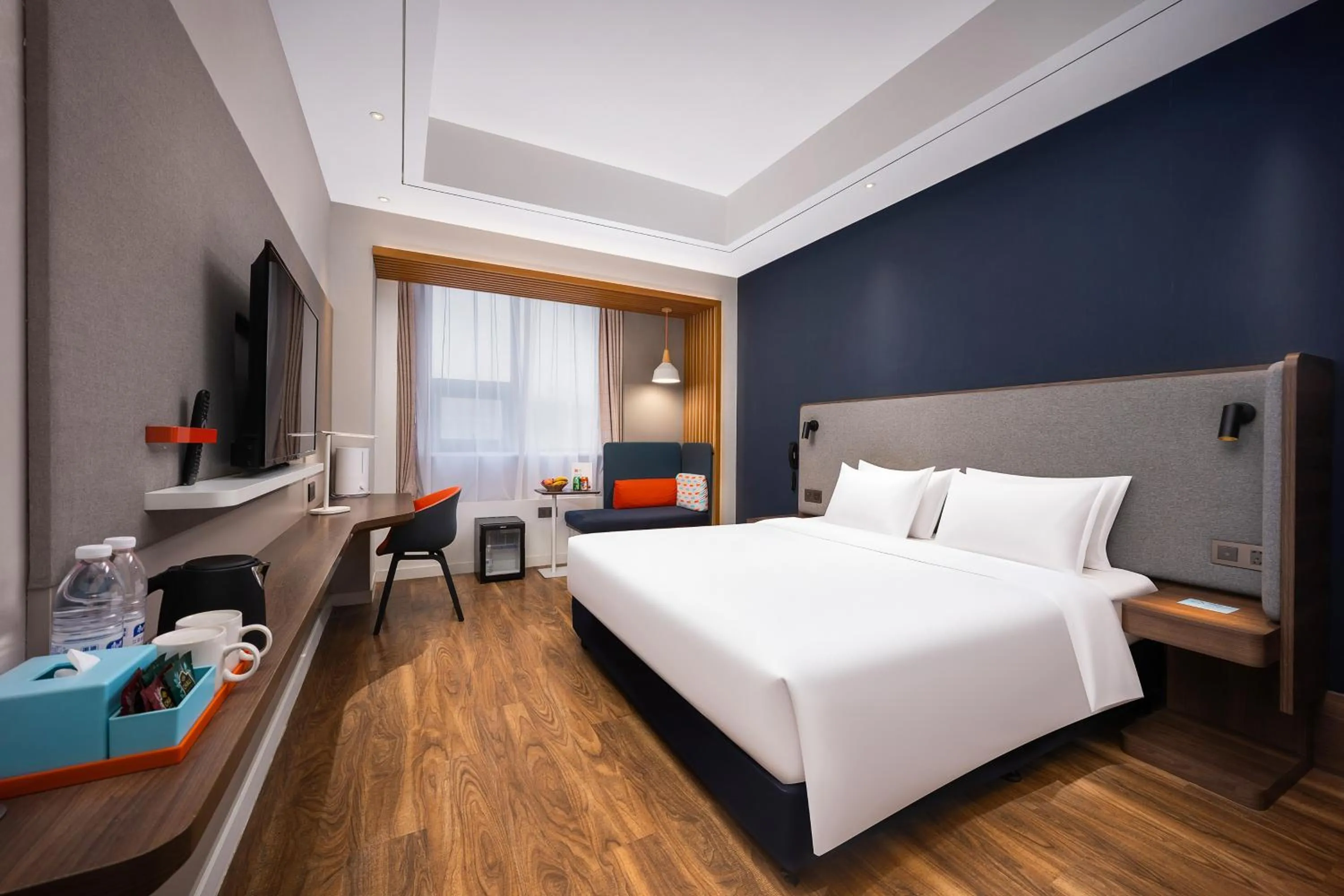 Bed in Holiday Inn Express Xi'an Bell Tower by IHG