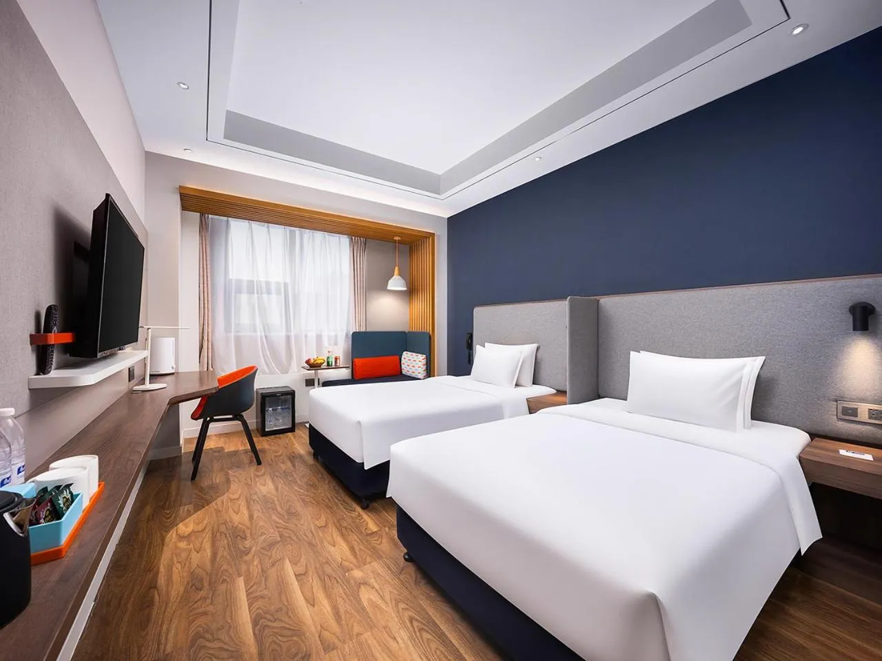 Bed in Holiday Inn Express Xi'an Bell Tower by IHG