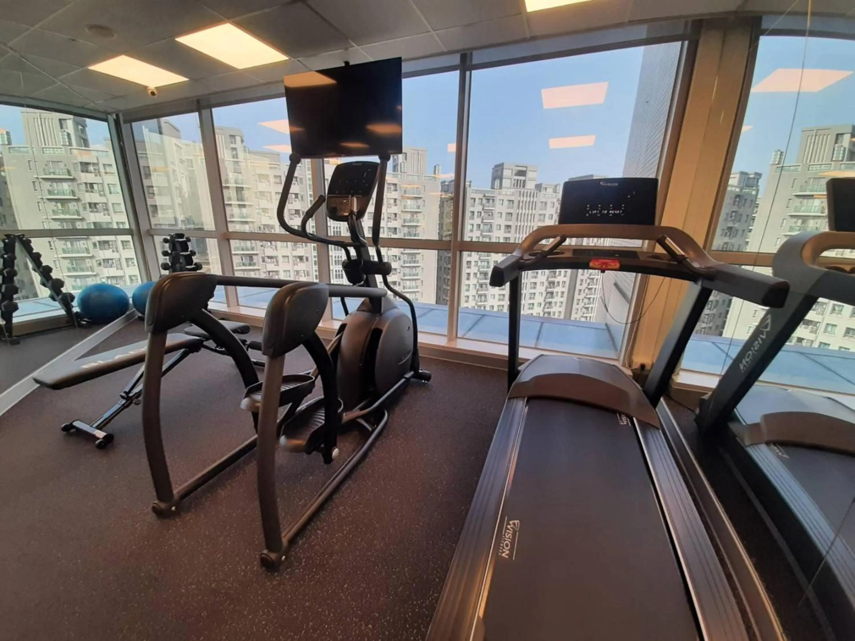 Fitness centre/facilities in Holiday Inn Express Taichung Park by IHG