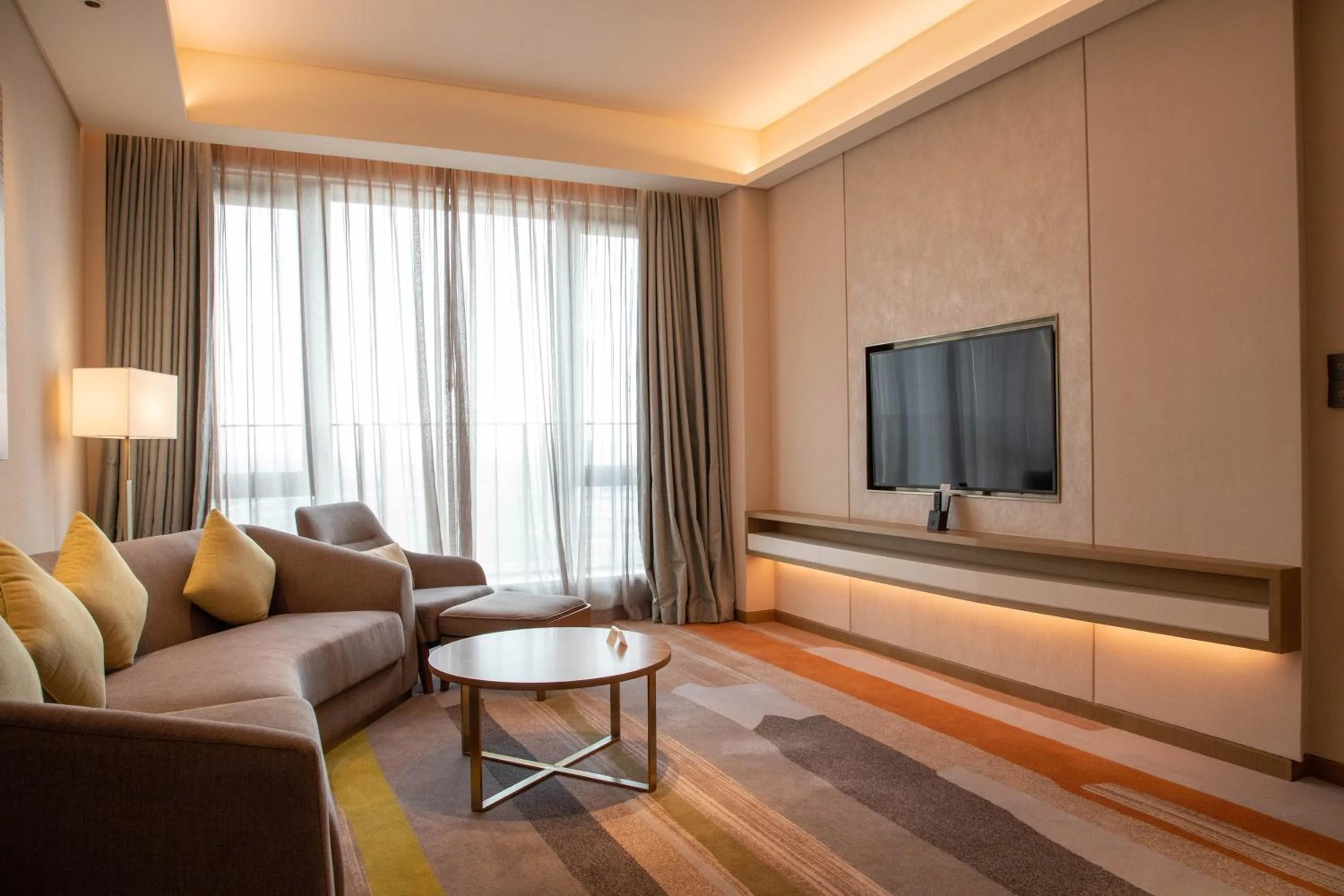 TV and multimedia in Holiday Inn Shunde by IHG