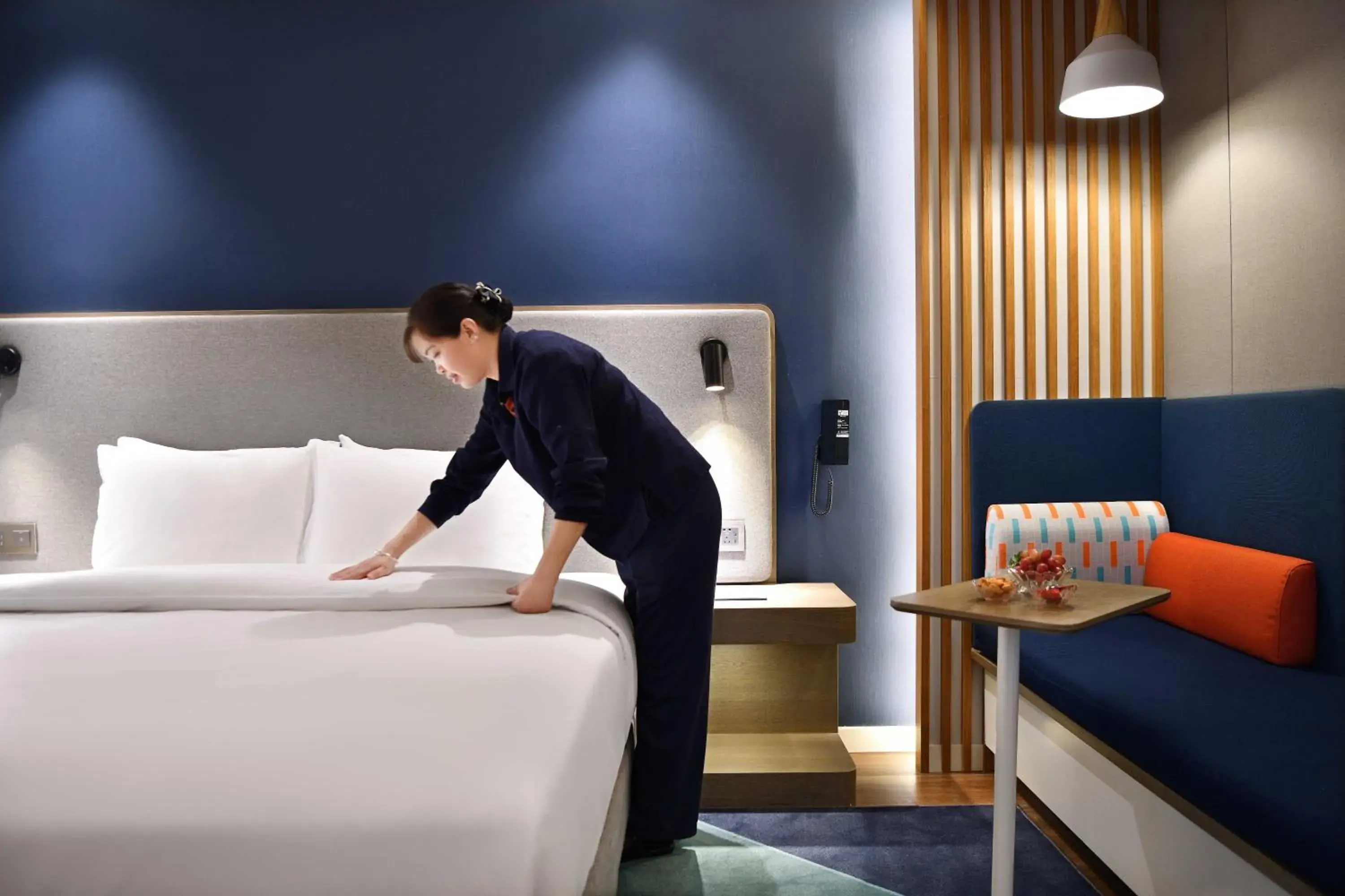 Standard Room in Holiday Inn Express Chengdu North Railway Station by IHG - Near Panda Base, Near Chunxi Road Free laundromat Standard Room in Holiday Inn Express Chengdu North Railway Station by IHG - Near Panda Base, Near Chunxi Road Free laundromat