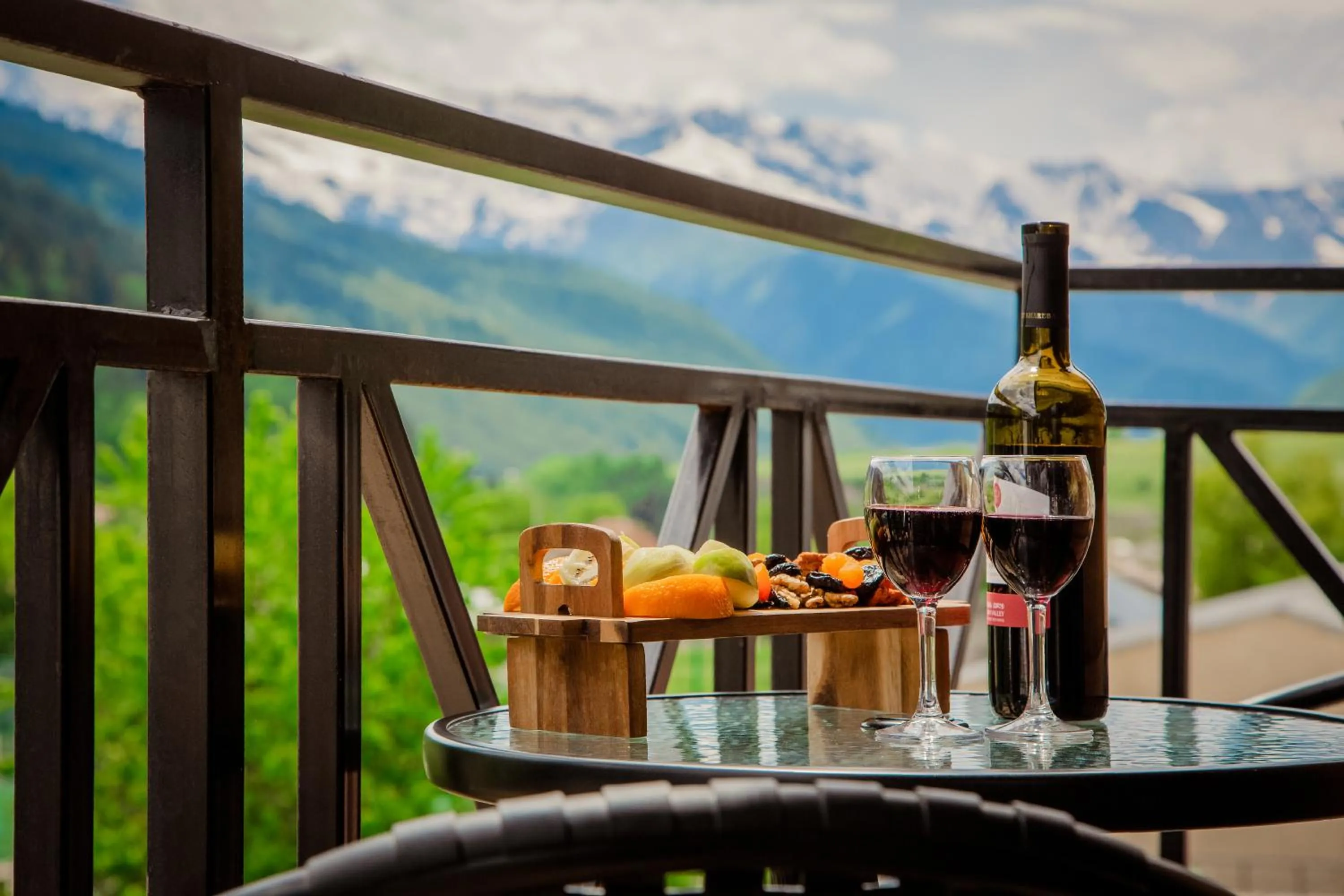 Day in Chalet Mestia