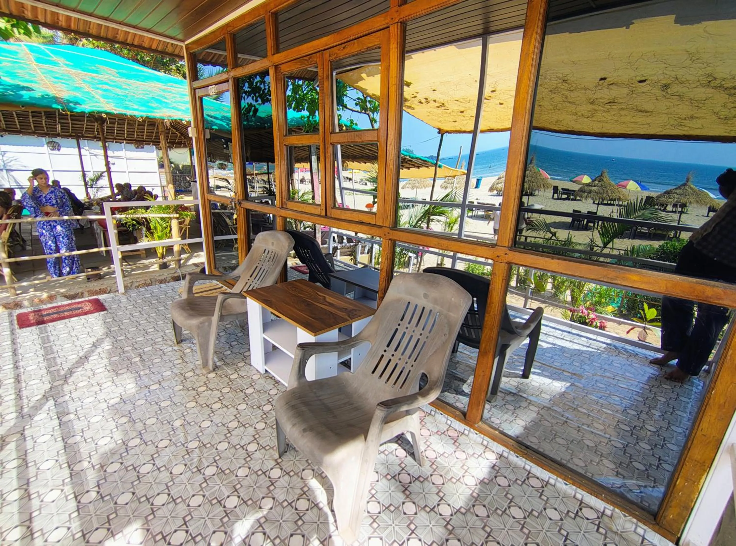 Seating area in Mountain Palm patnem beach