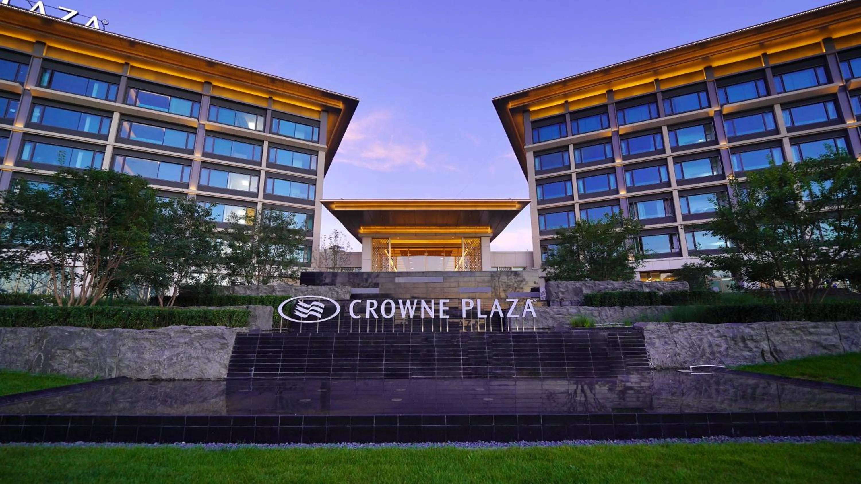 Property building in Crowne Plaza Zunhua Hot Spring Town by IHG