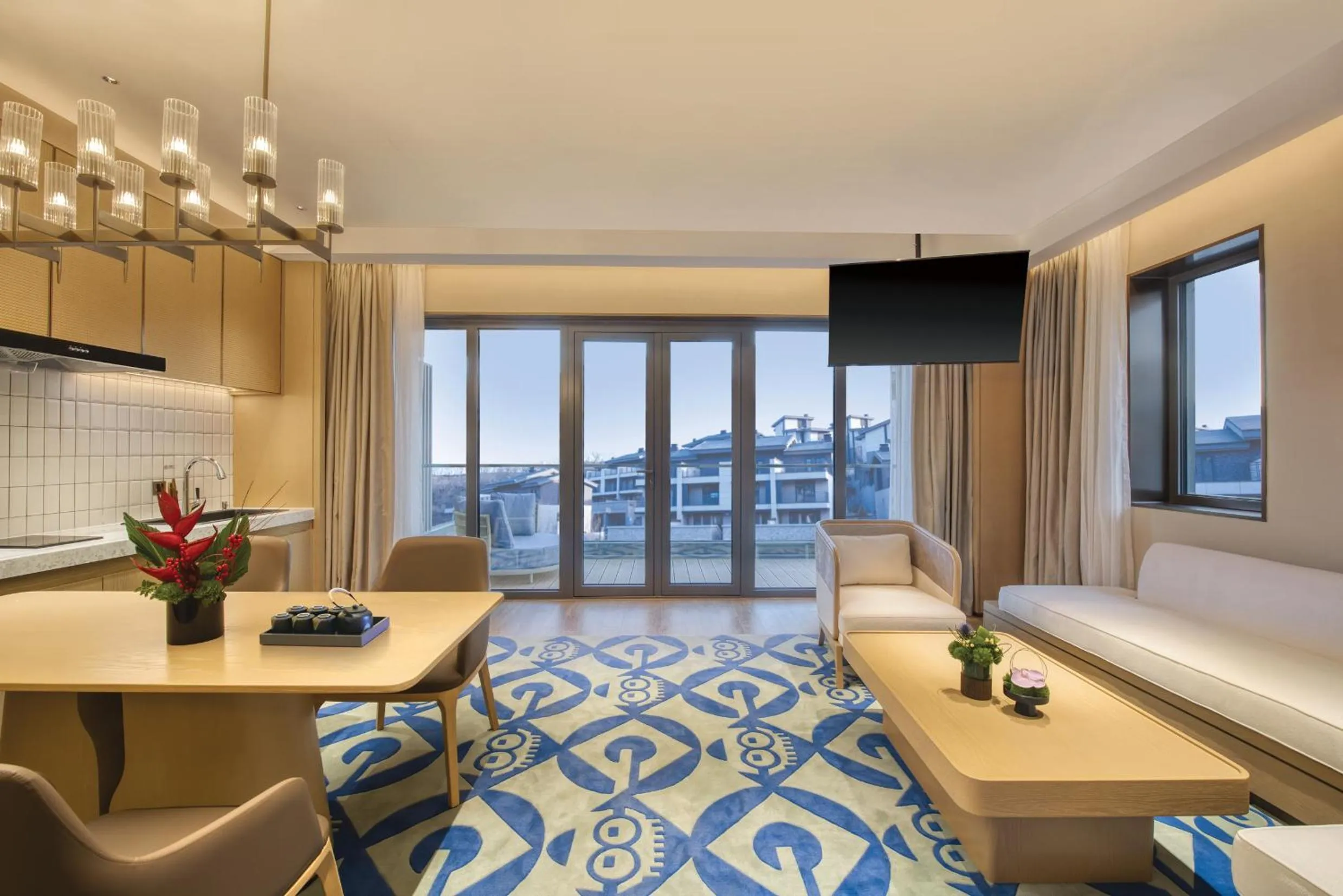 Bed in Crowne Plaza Zunhua Hot Spring Town by IHG