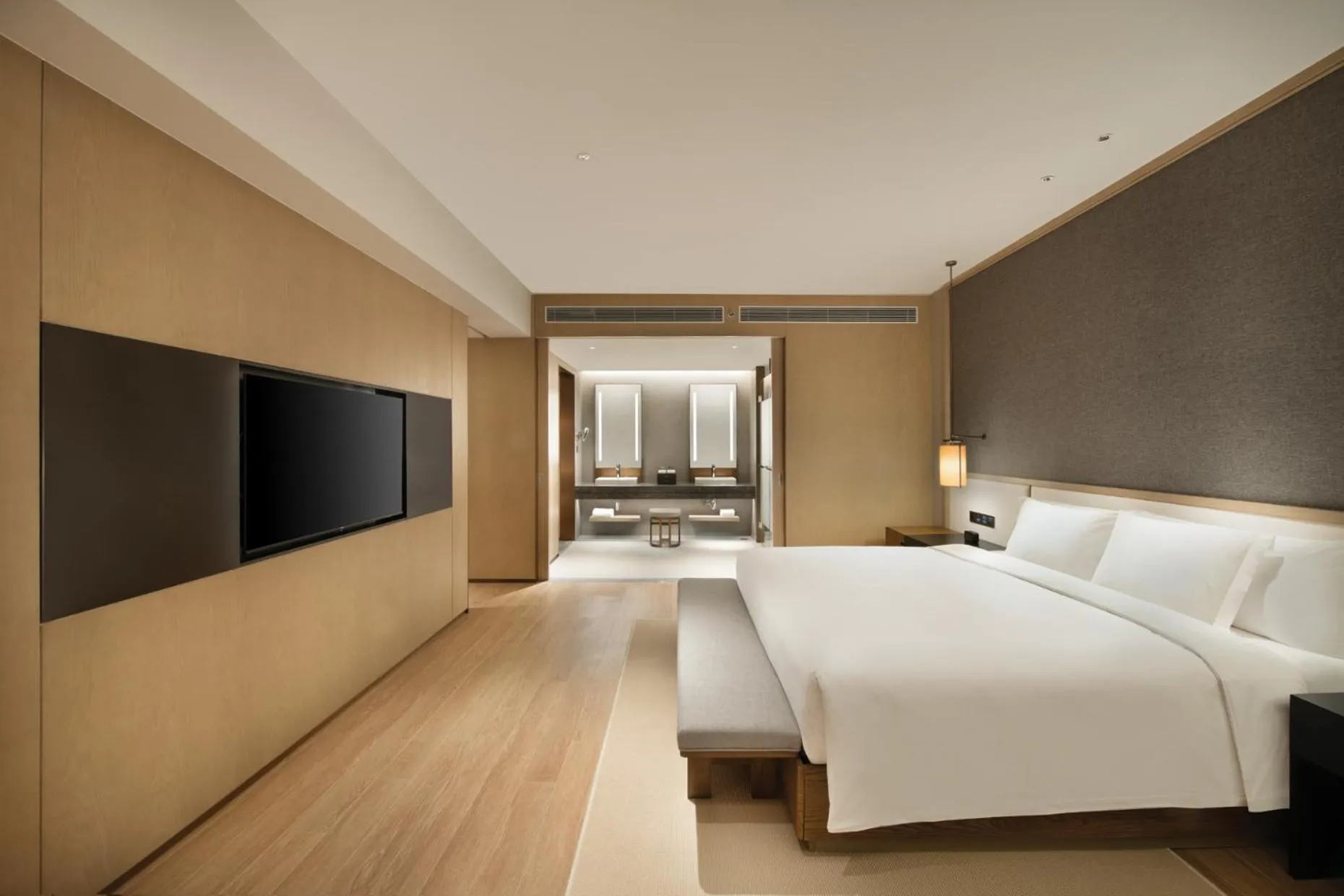 Photo of the whole room, Bed in Crowne Plaza Zunhua Hot Spring Town by IHG