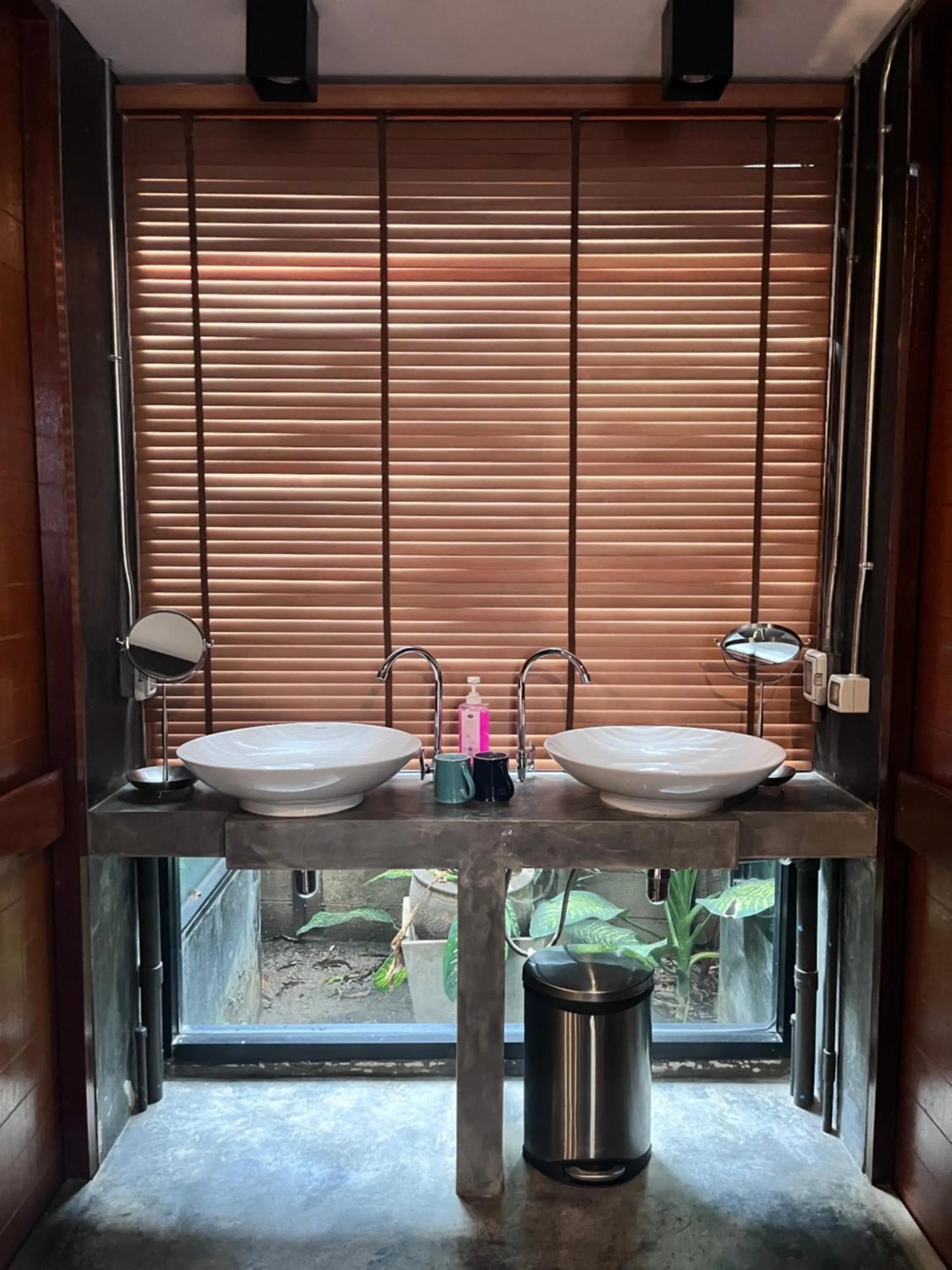 Guests in Villa Thapae