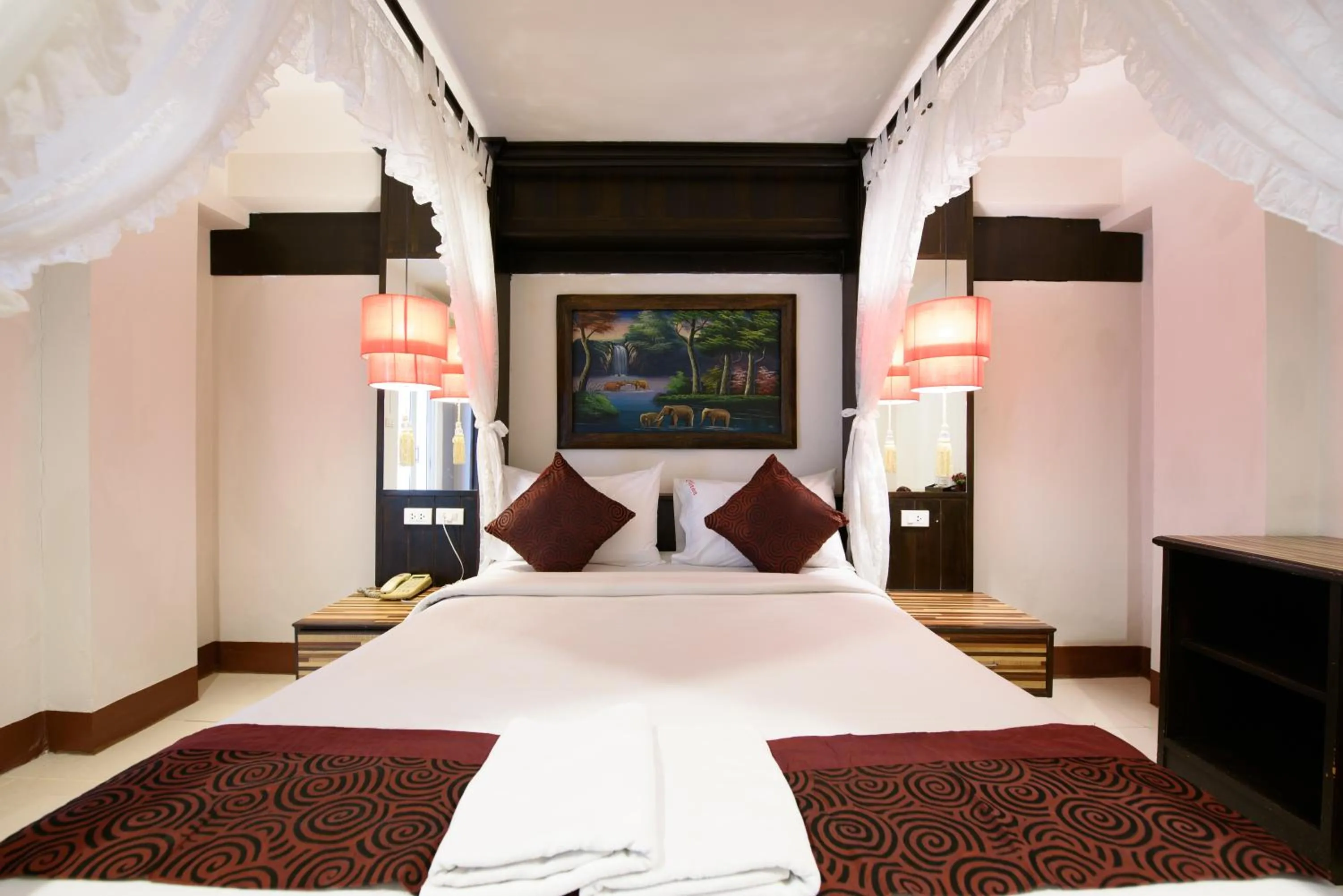 Bed in Chanaplace Lanna