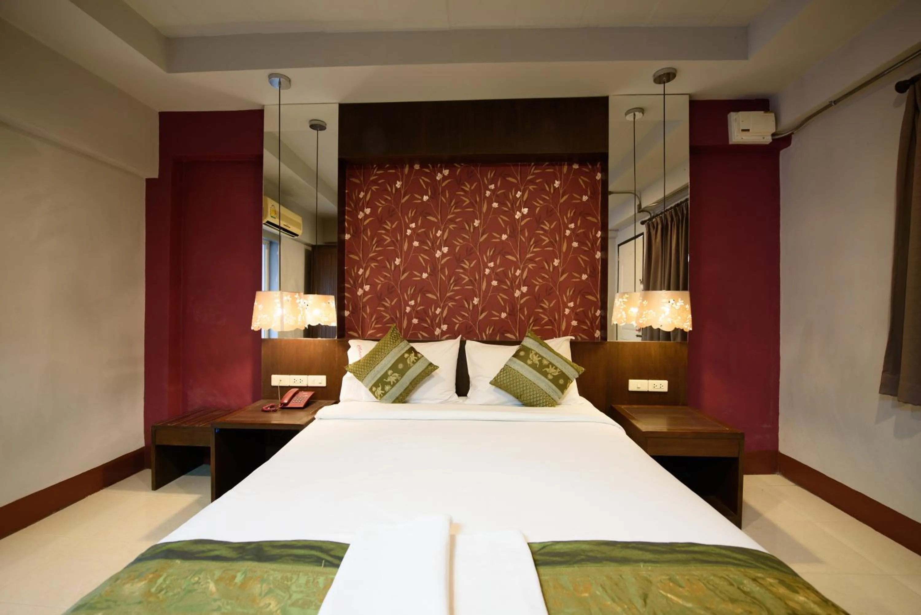 Bed in Chanaplace Lanna