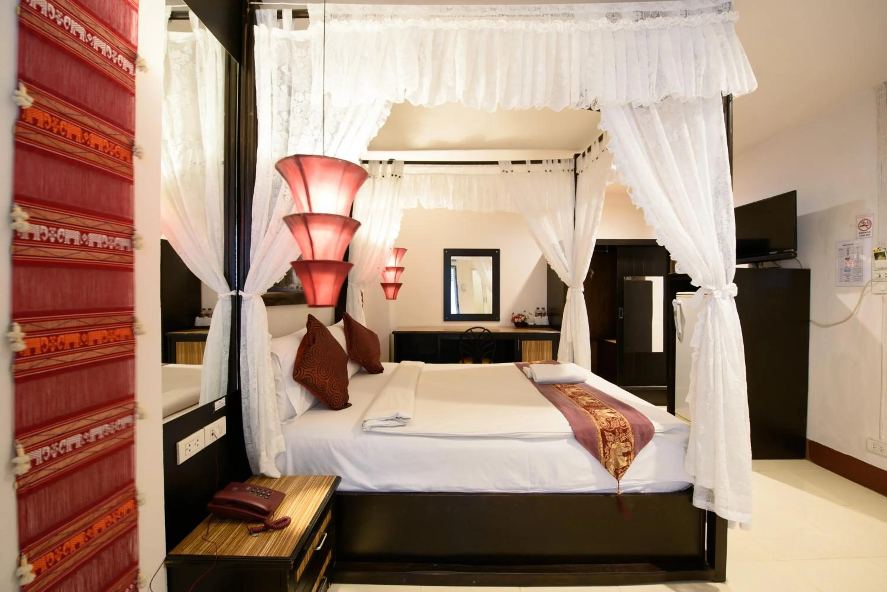 Bed in Chanaplace Lanna