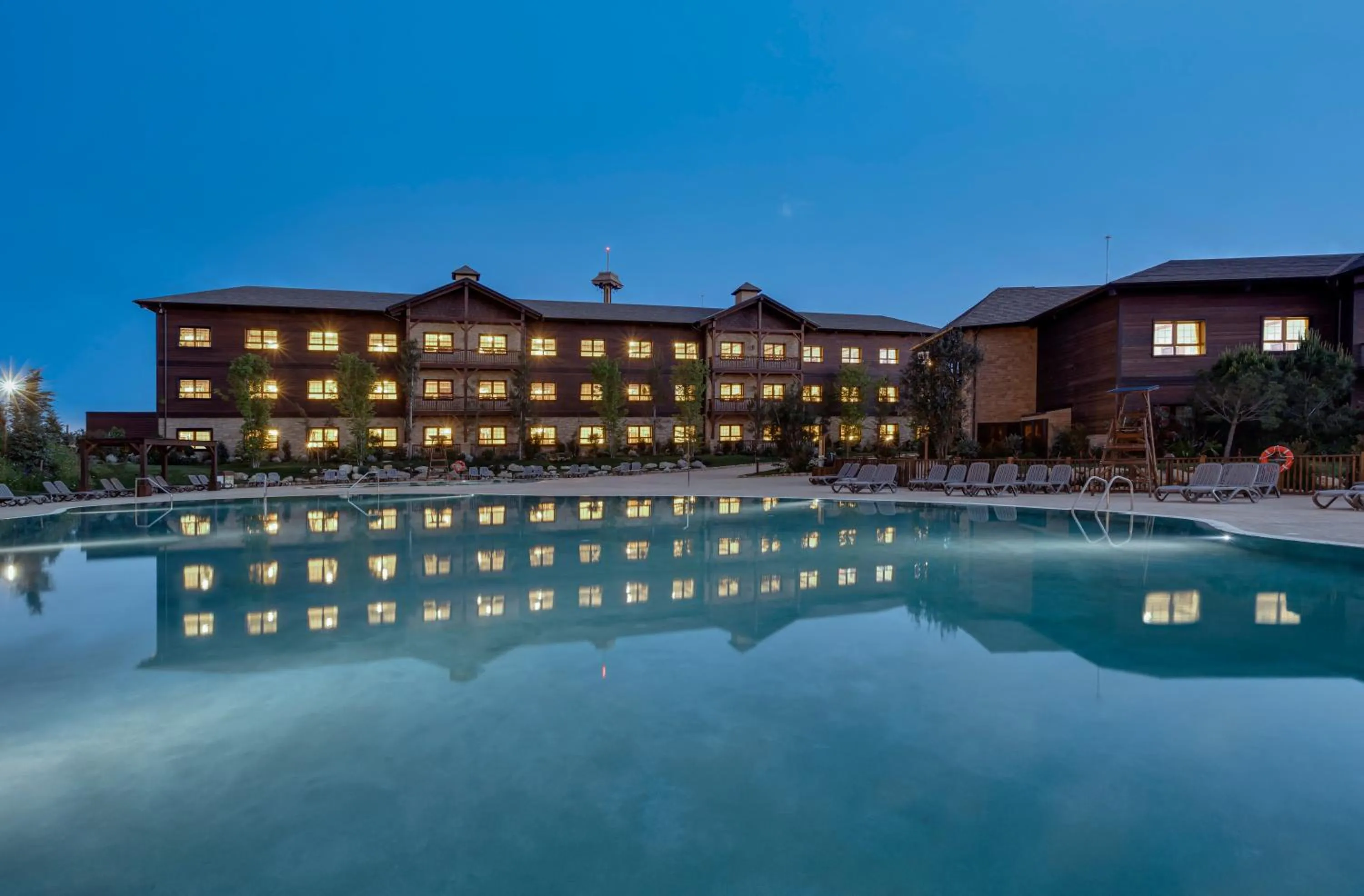 Property building in PortAventura Hotel Colorado Creek - Includes unlimited access to PortAventura Park & 1 access to Ferrari Land