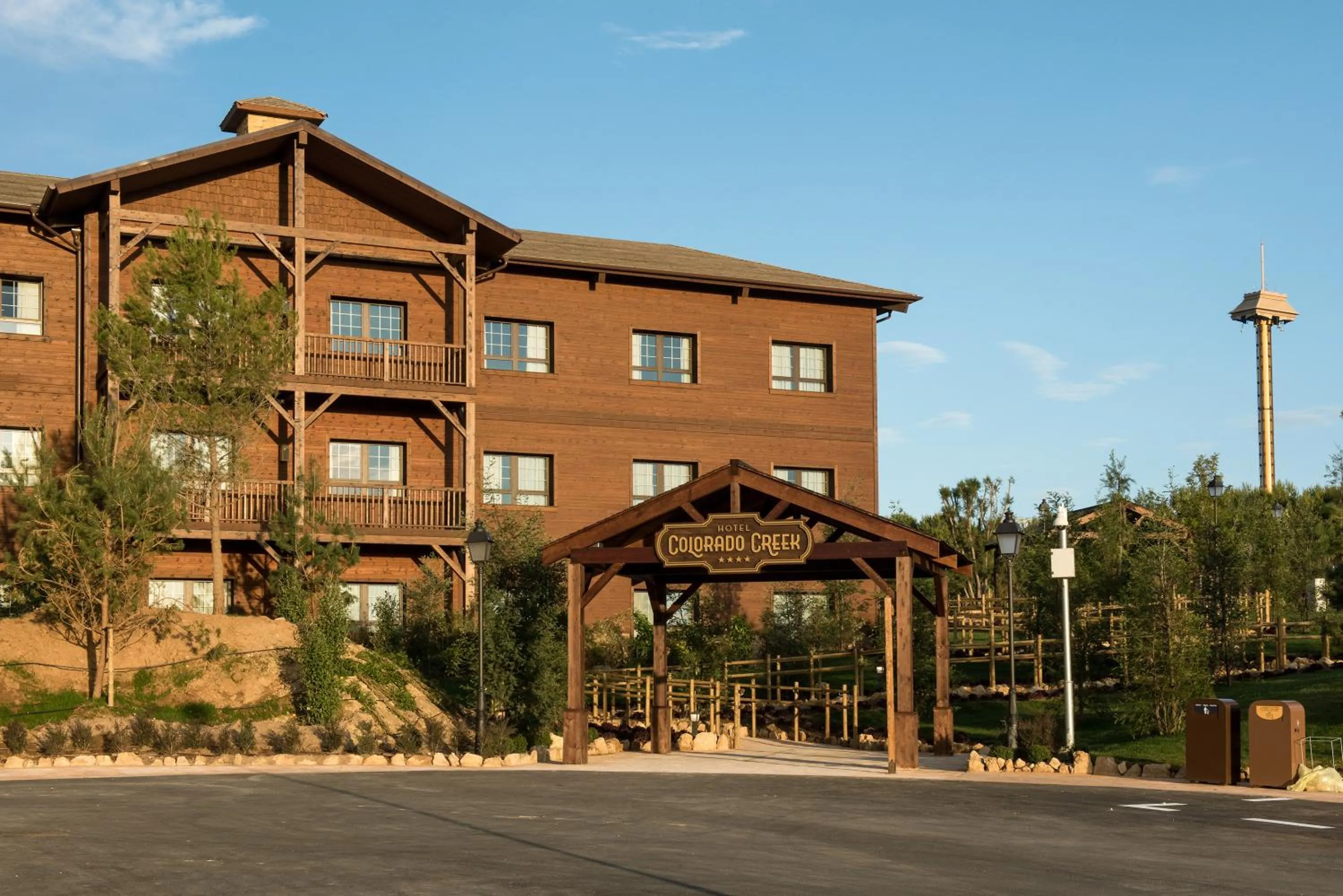 Property building in PortAventura Hotel Colorado Creek - Includes unlimited access to PortAventura Park & 1 access to Ferrari Land