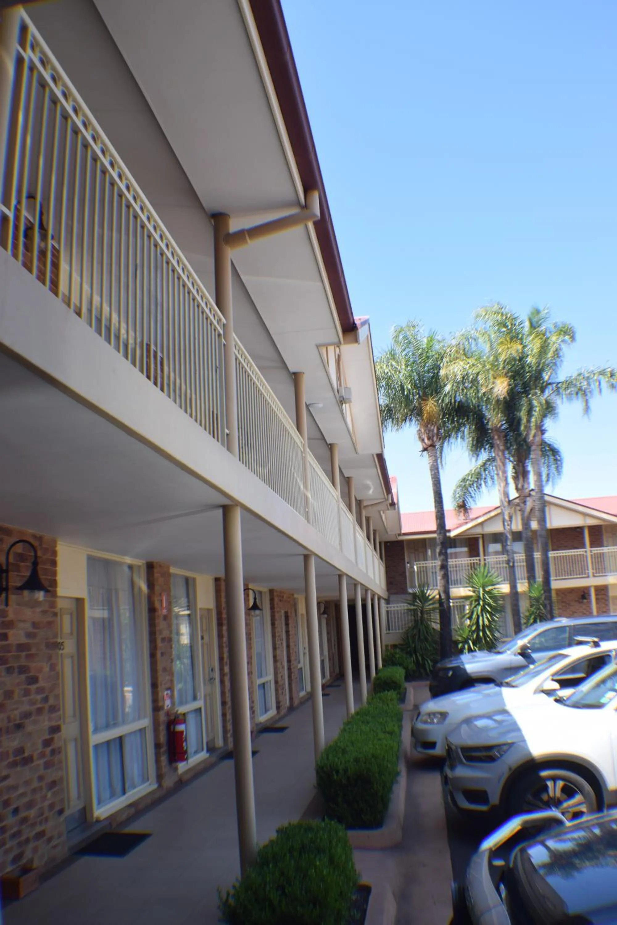 Property building in The Oxley Motel Dubbo