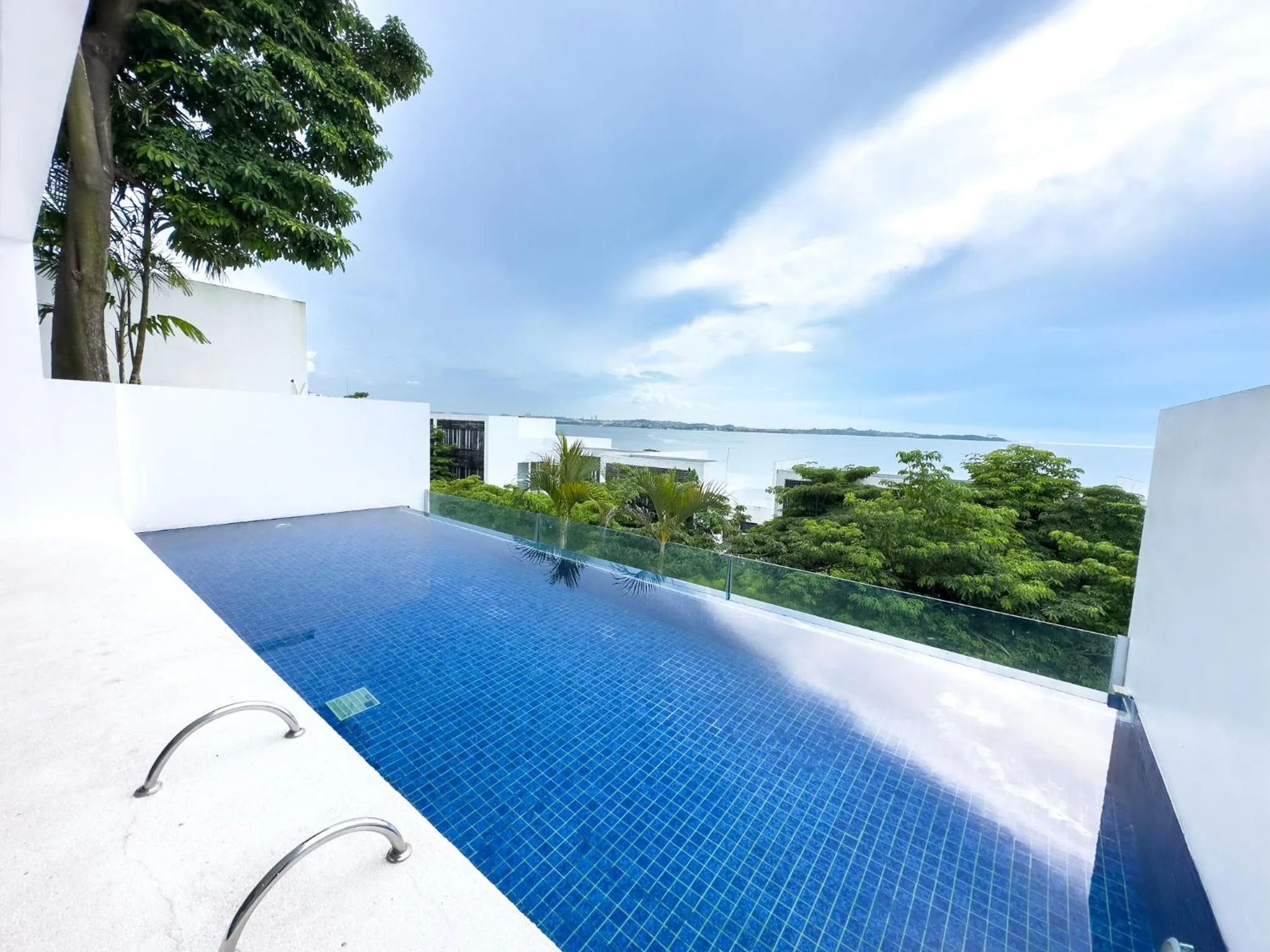 Swimming pool in Montigo Resorts Nongsa