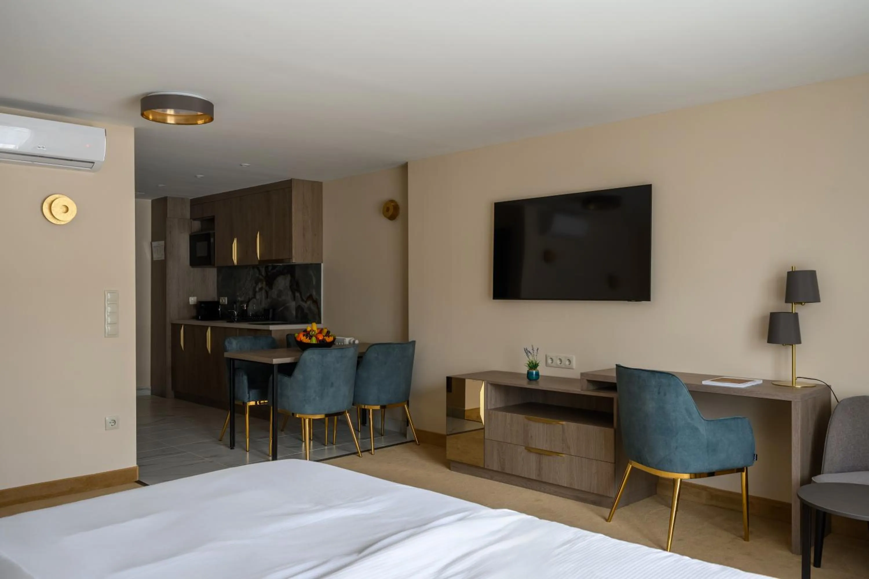 Photo of the whole room, Bed in Kenese Bay Garden Resort & Conference