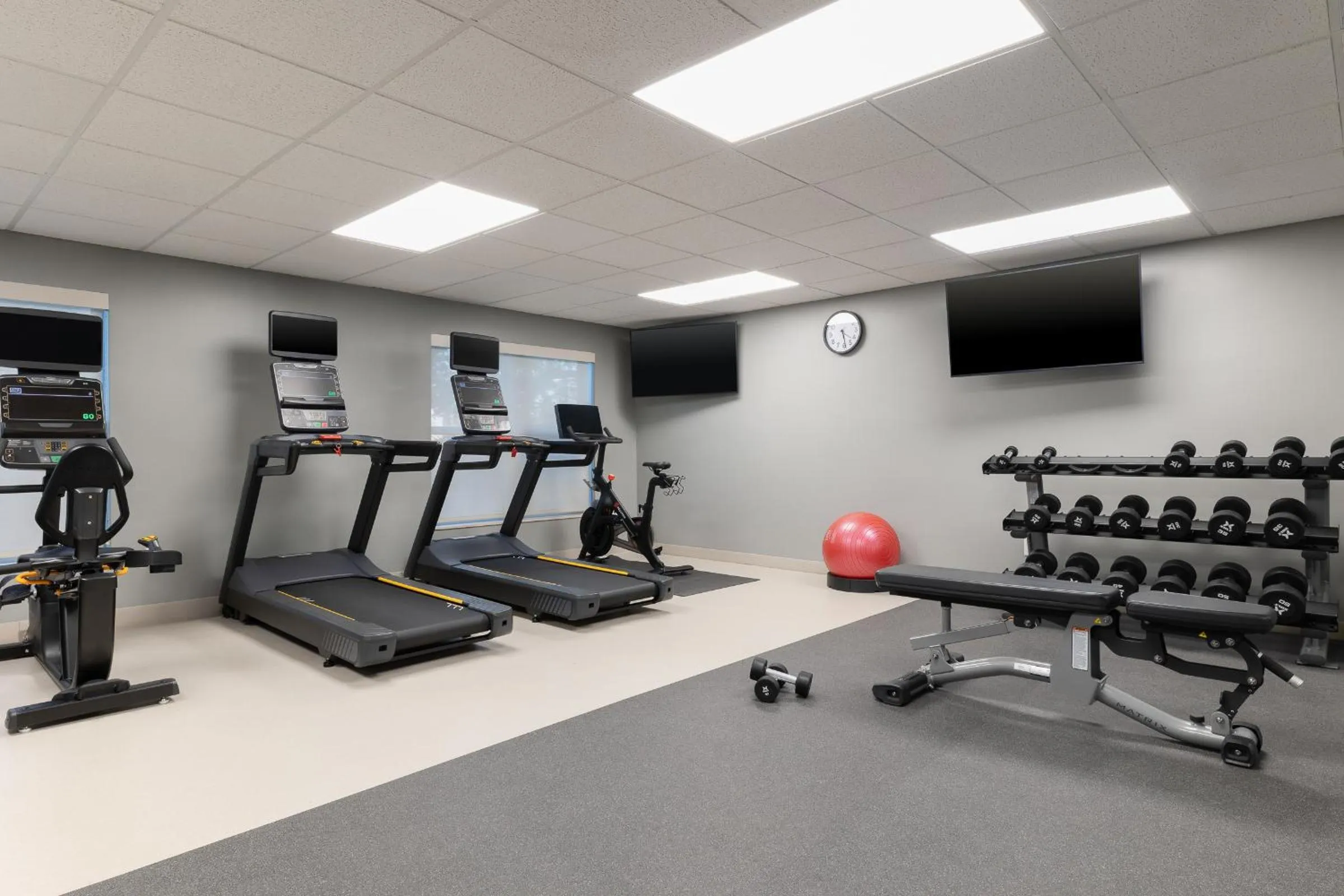 Fitness centre/facilities in Homewood Suites by Hilton Ontario Rancho Cucamonga
