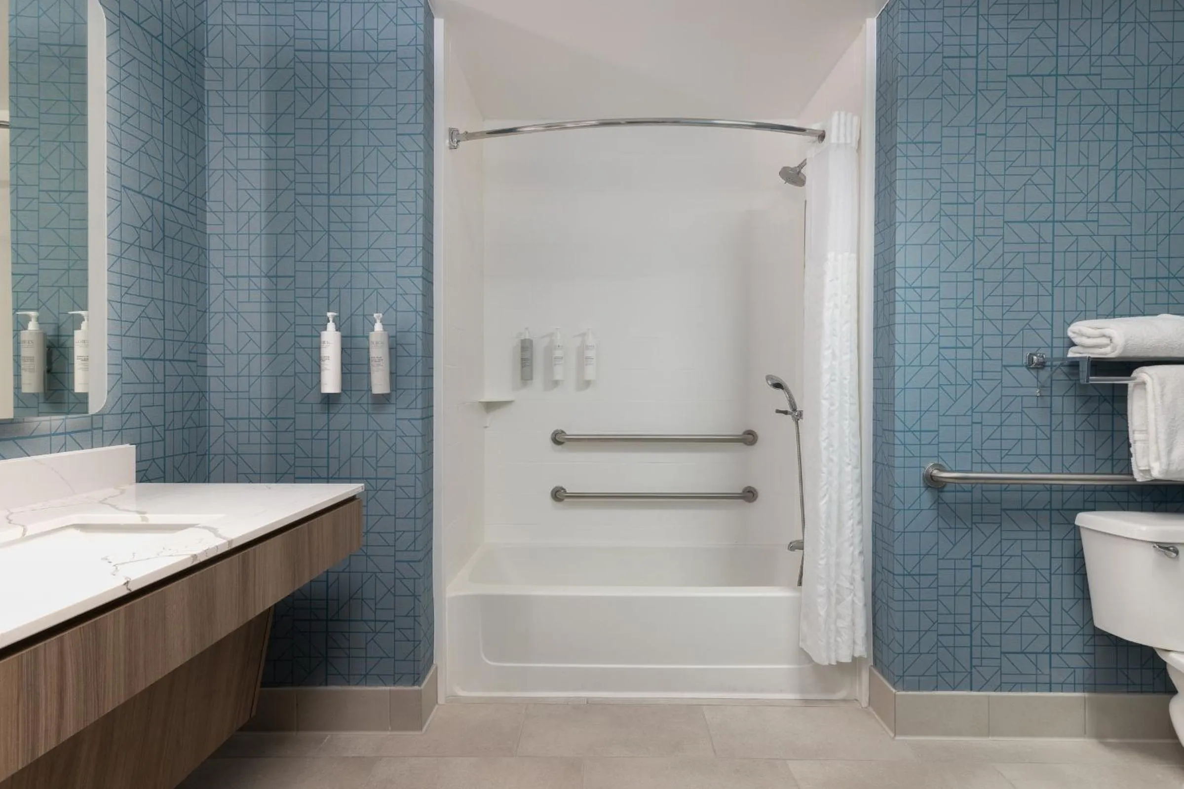 Bathroom in Homewood Suites by Hilton Ontario Rancho Cucamonga