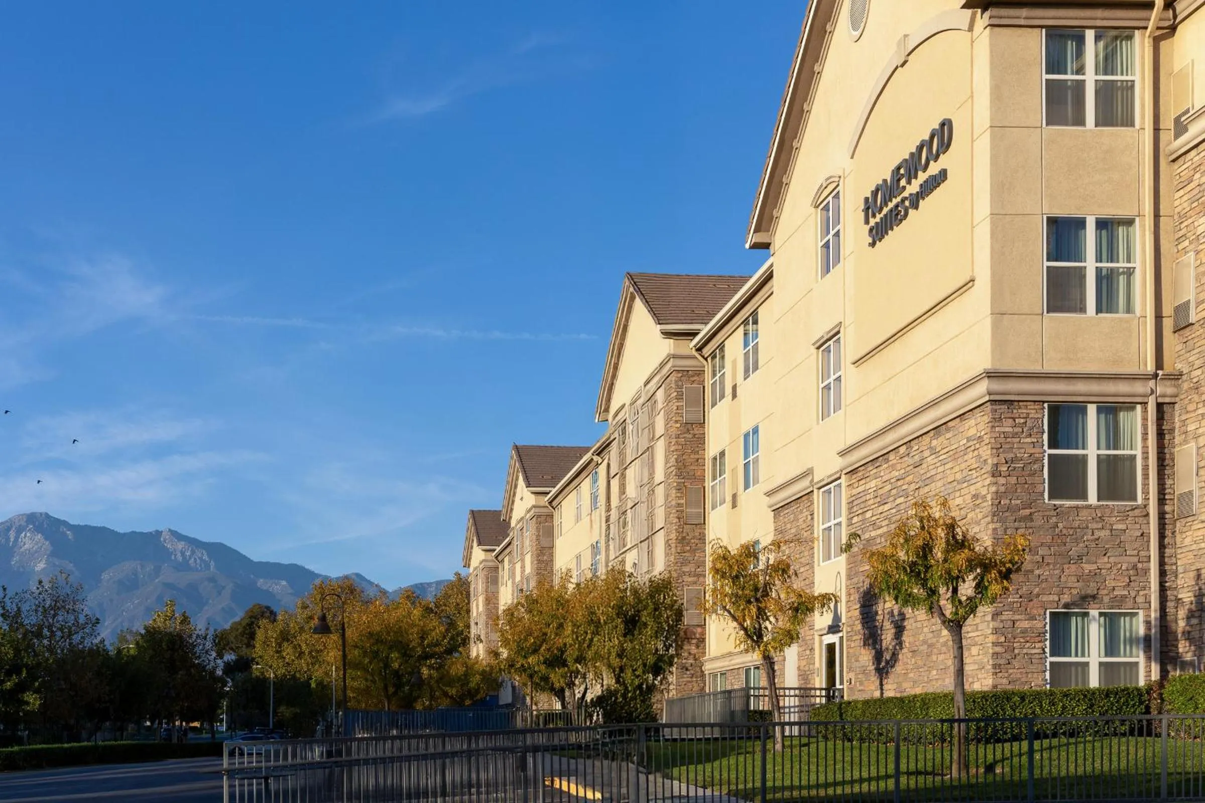Property building in Homewood Suites by Hilton Ontario Rancho Cucamonga
