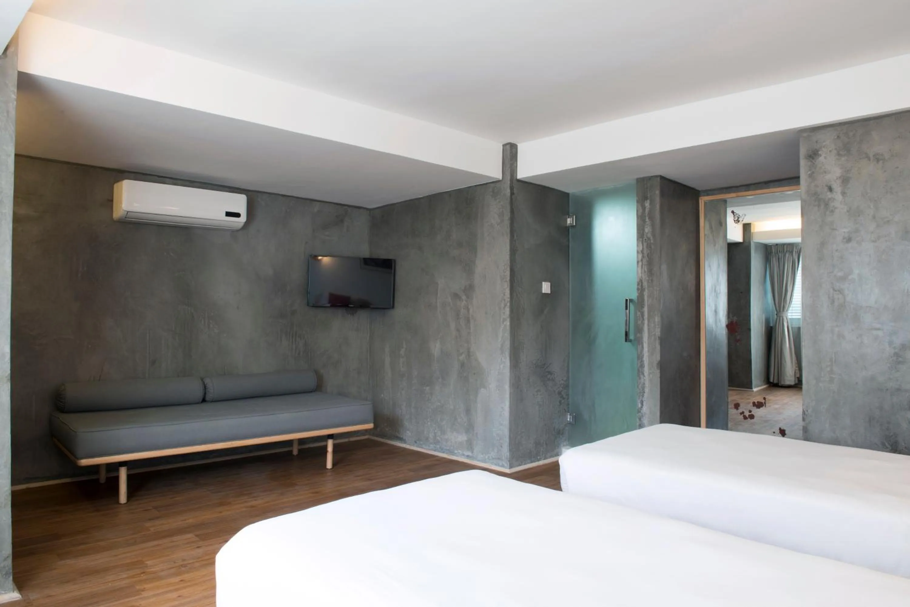 bunk bed, Bed in Potala Guest House