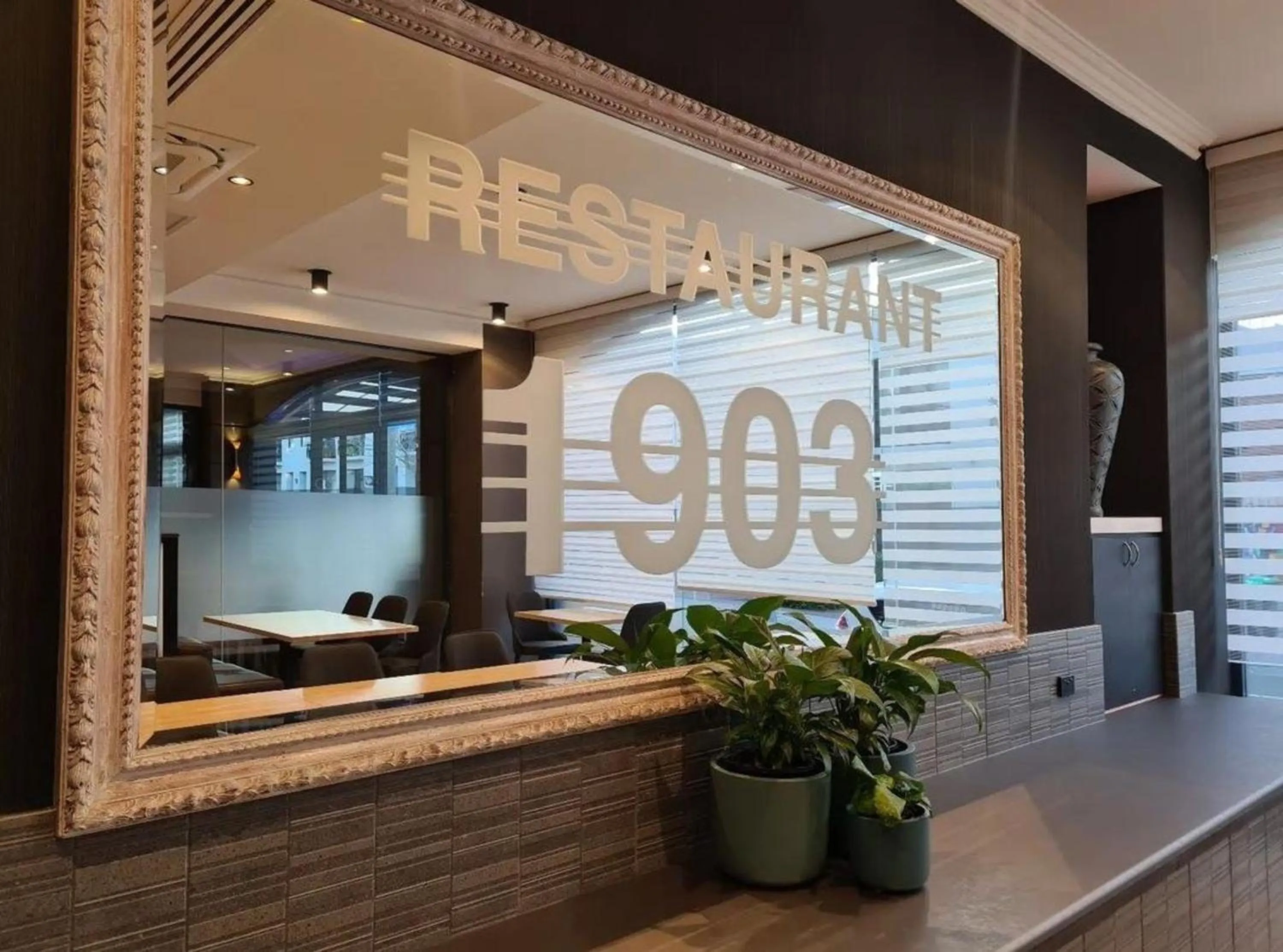 Restaurant/places to eat in Great Southern Hotel Perth