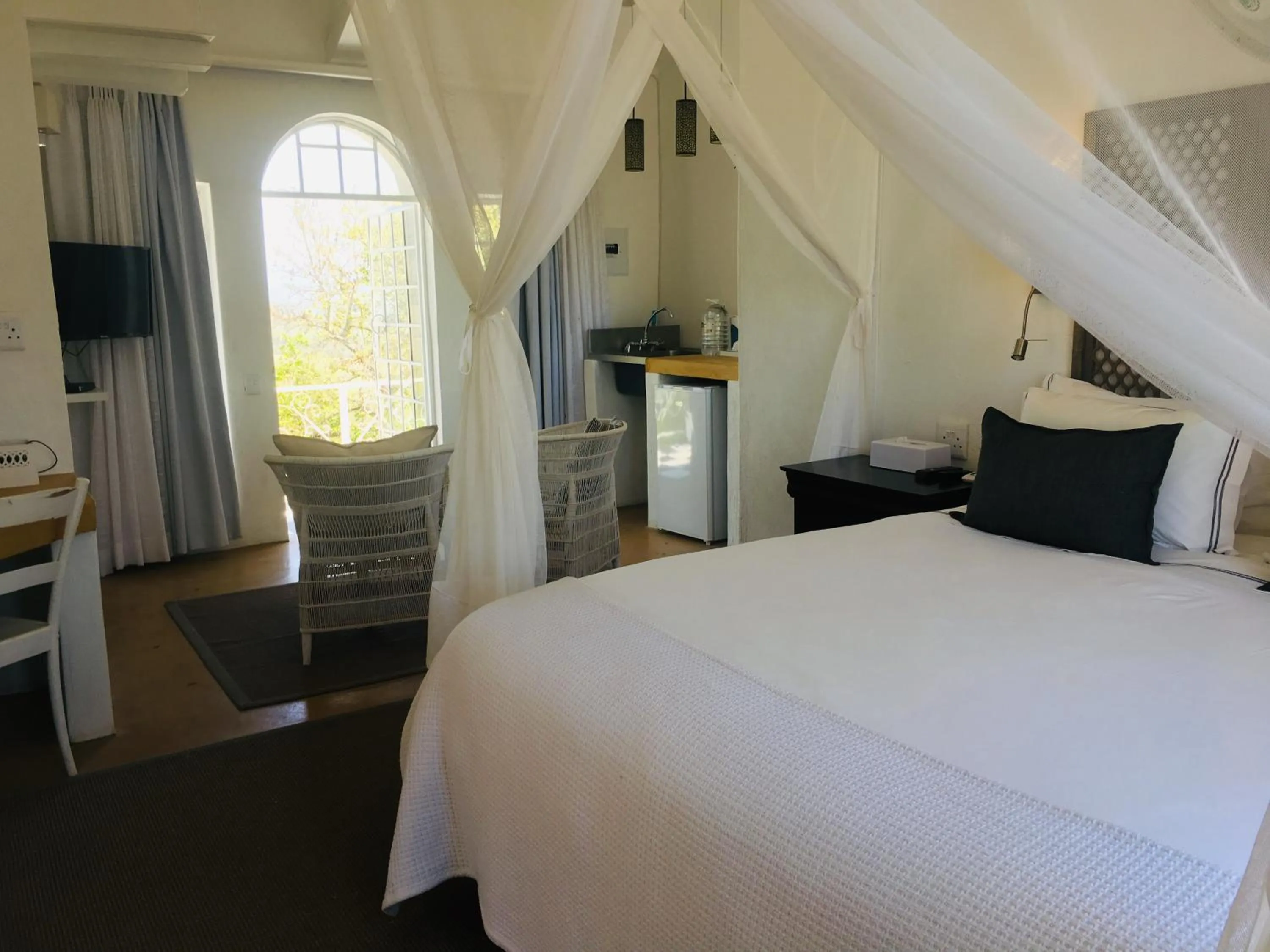 Photo of the whole room, Bed in Ashbourne Country Escape Hazyview