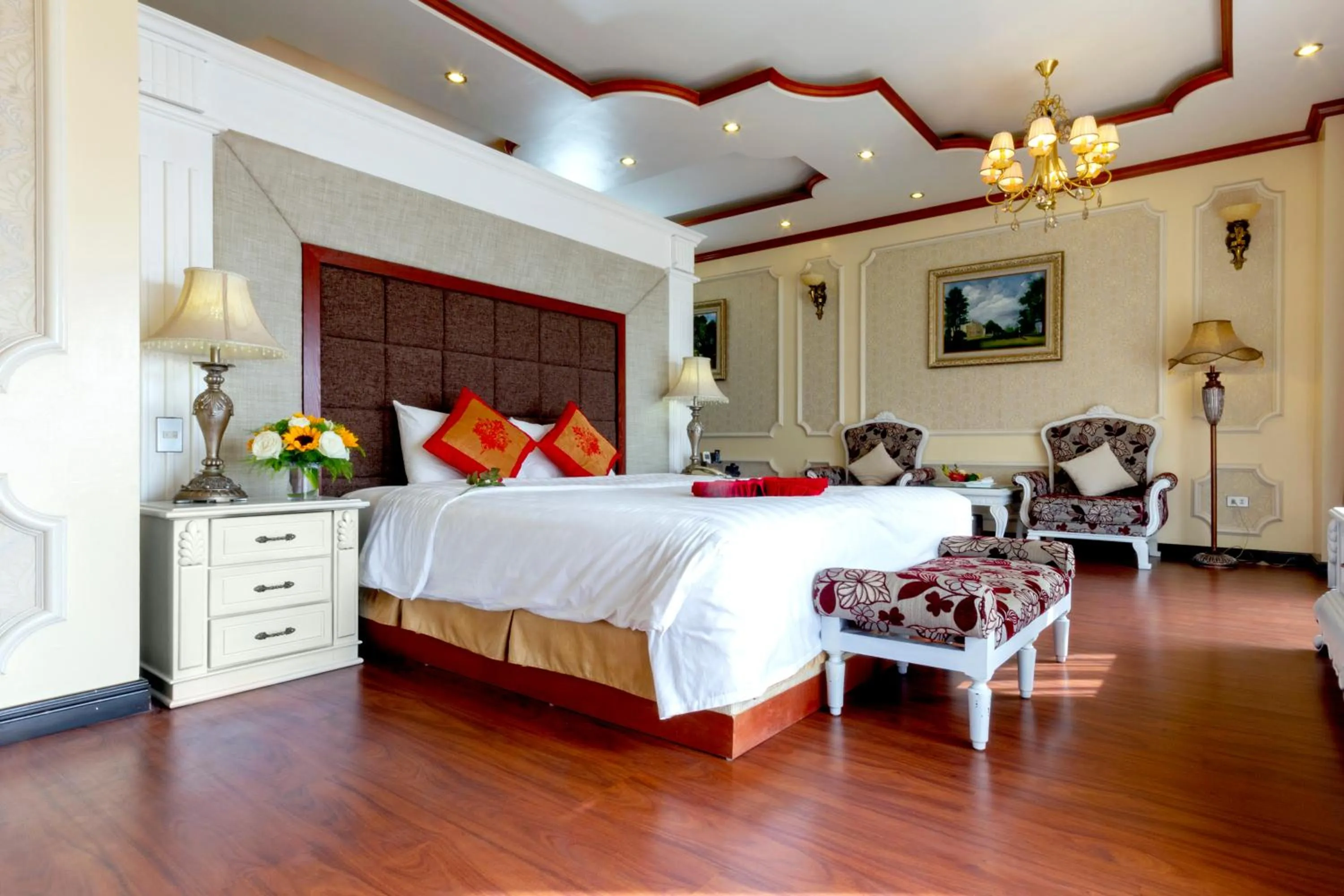 Photo of the whole room, Bed in Phuong Anh Hotel 1 Hai Duong