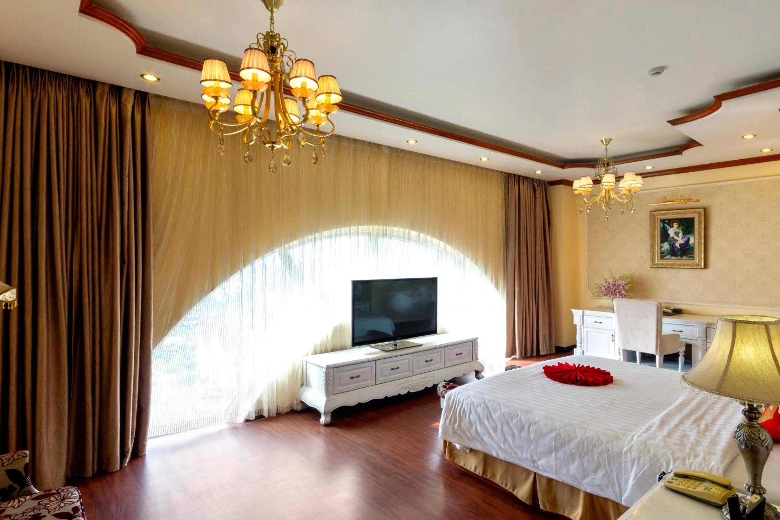 Photo of the whole room, Bed in Phuong Anh Hotel 1 Hai Duong