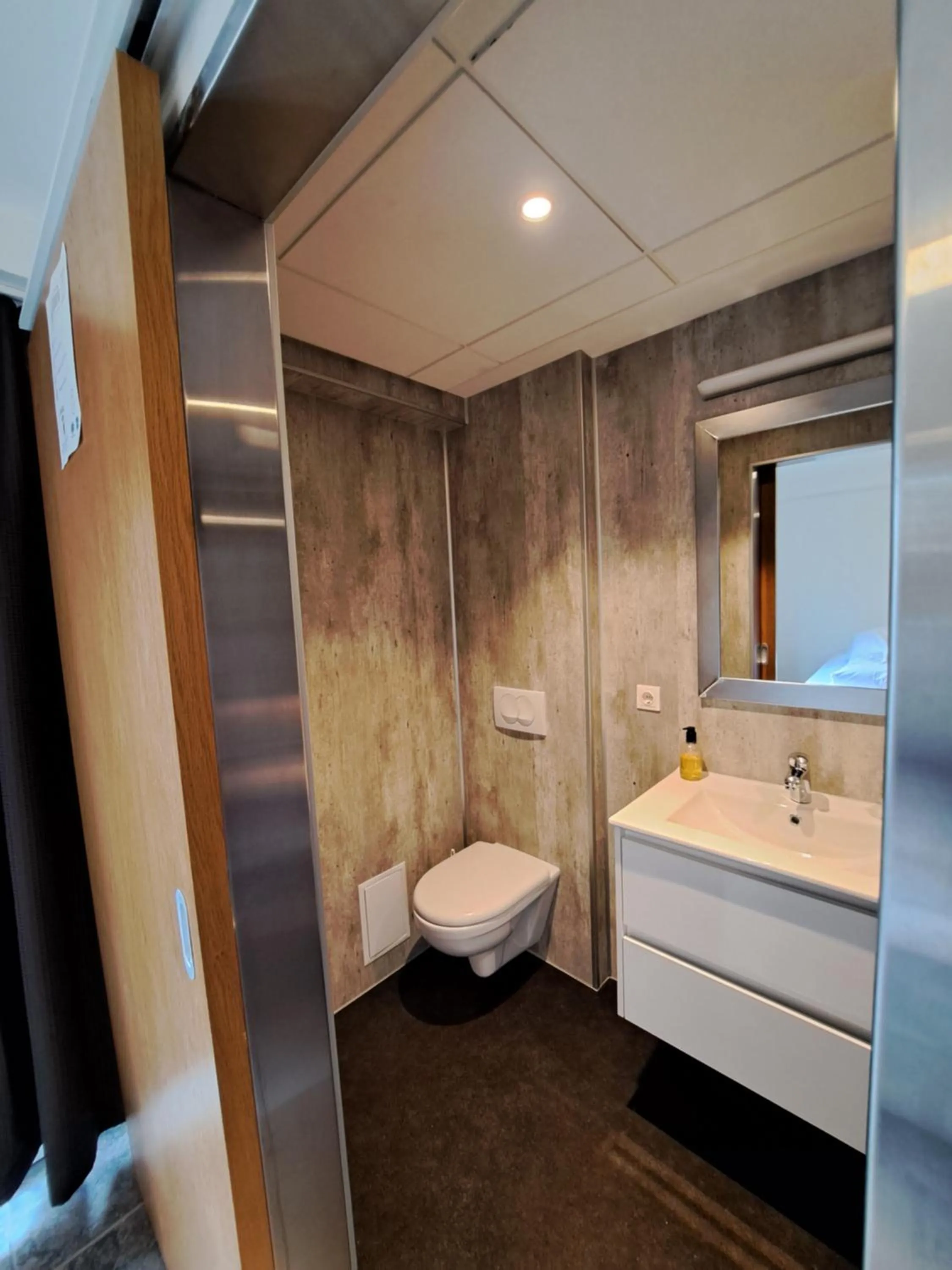 Bathroom in The Old Post Office Guesthouse