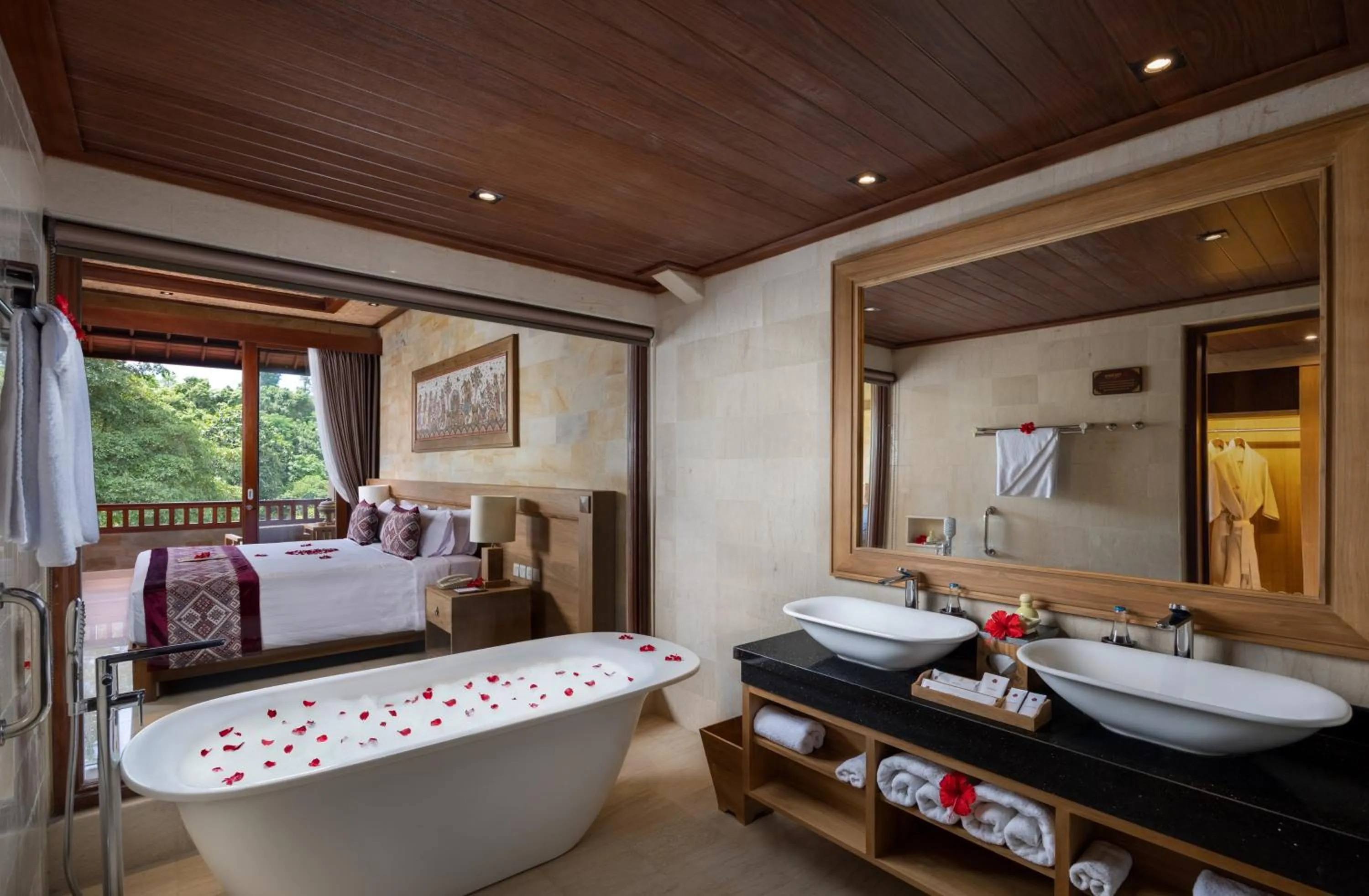 Photo of the whole room, Bed in Pita Maha Resort & Spa