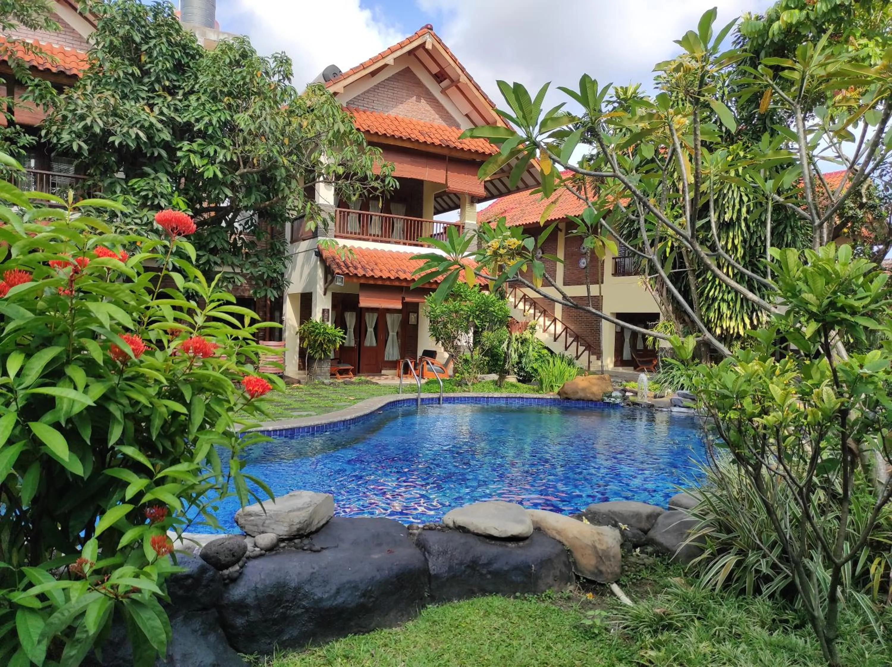Swimming pool in Duta Boutique Villa