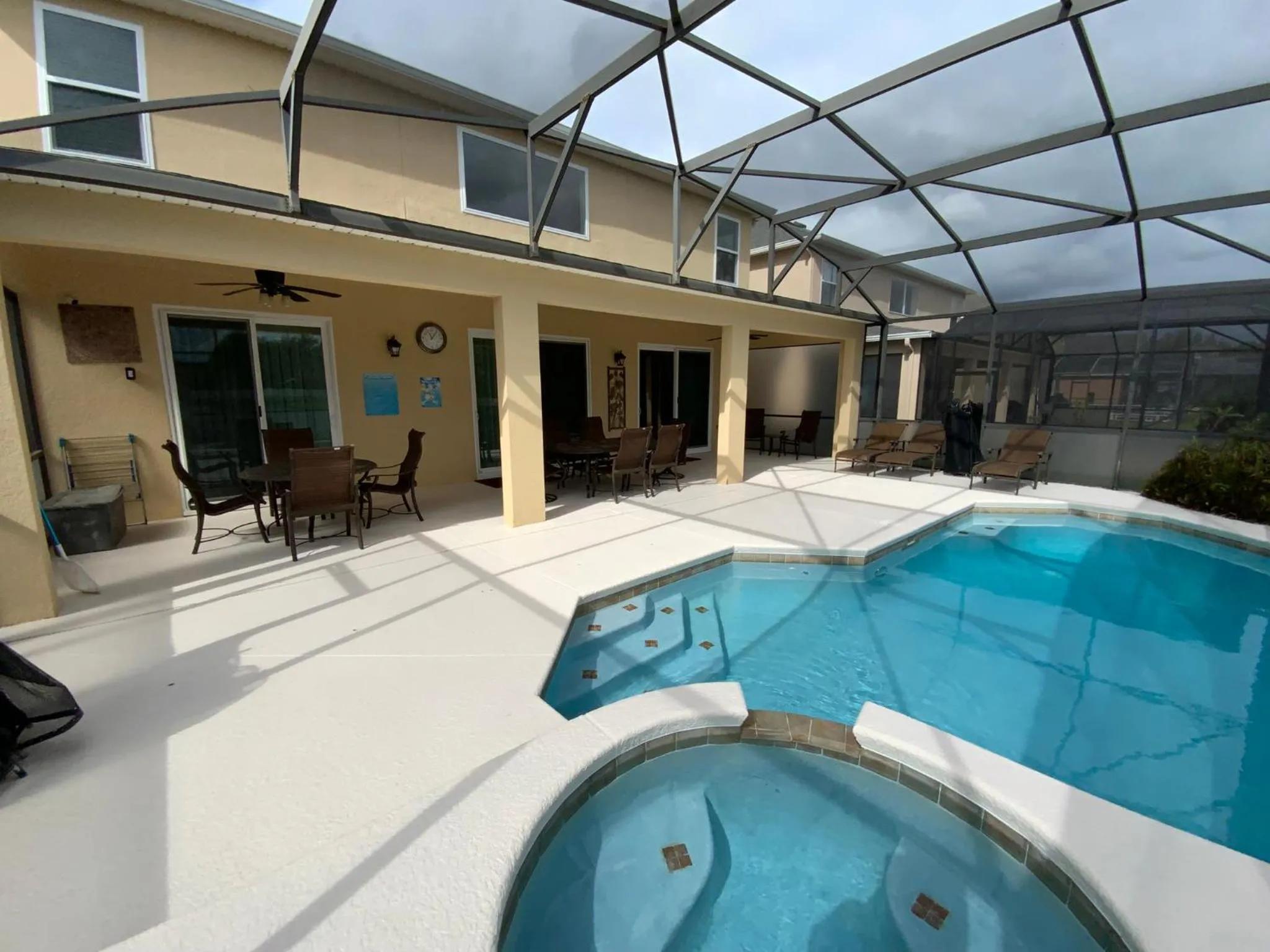 Swimming pool in Seasons Villa 6 bedrooms, 4 masters and water view