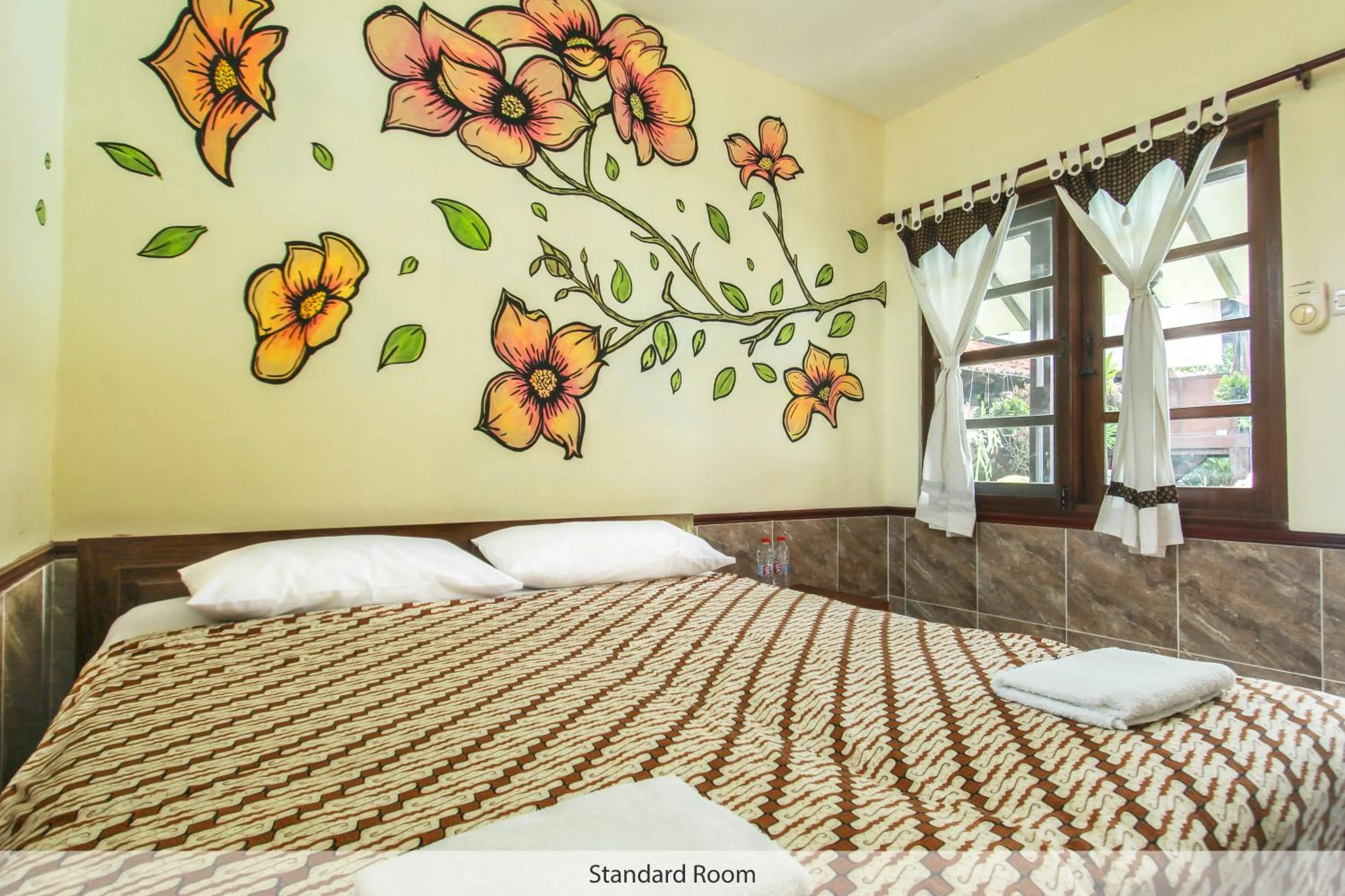Property building, Bed in Delta Homestay