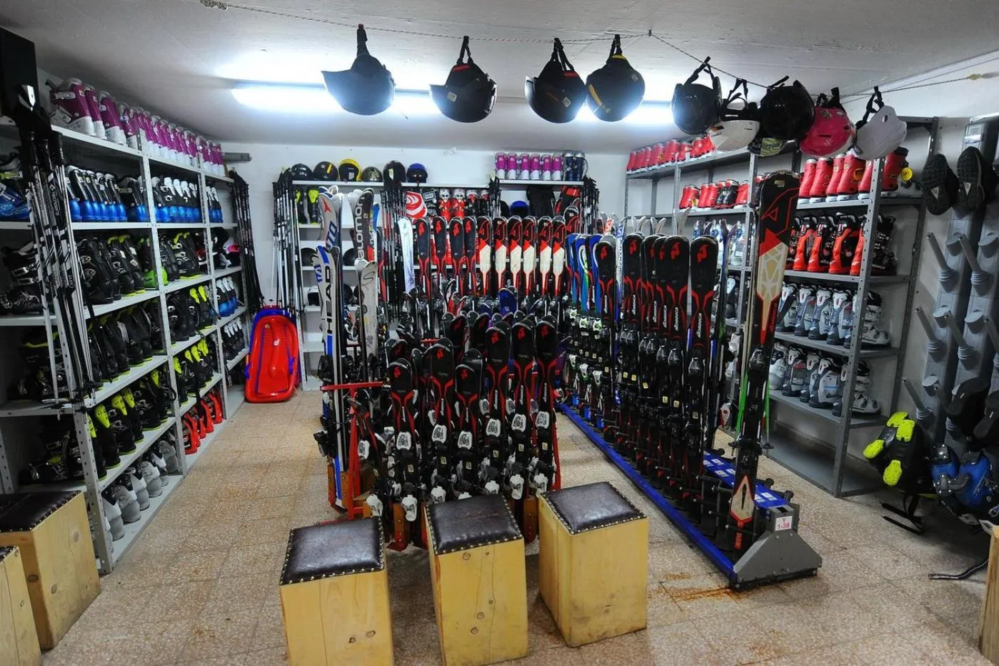 Skiing in Hotel Kraljevi Čardaci