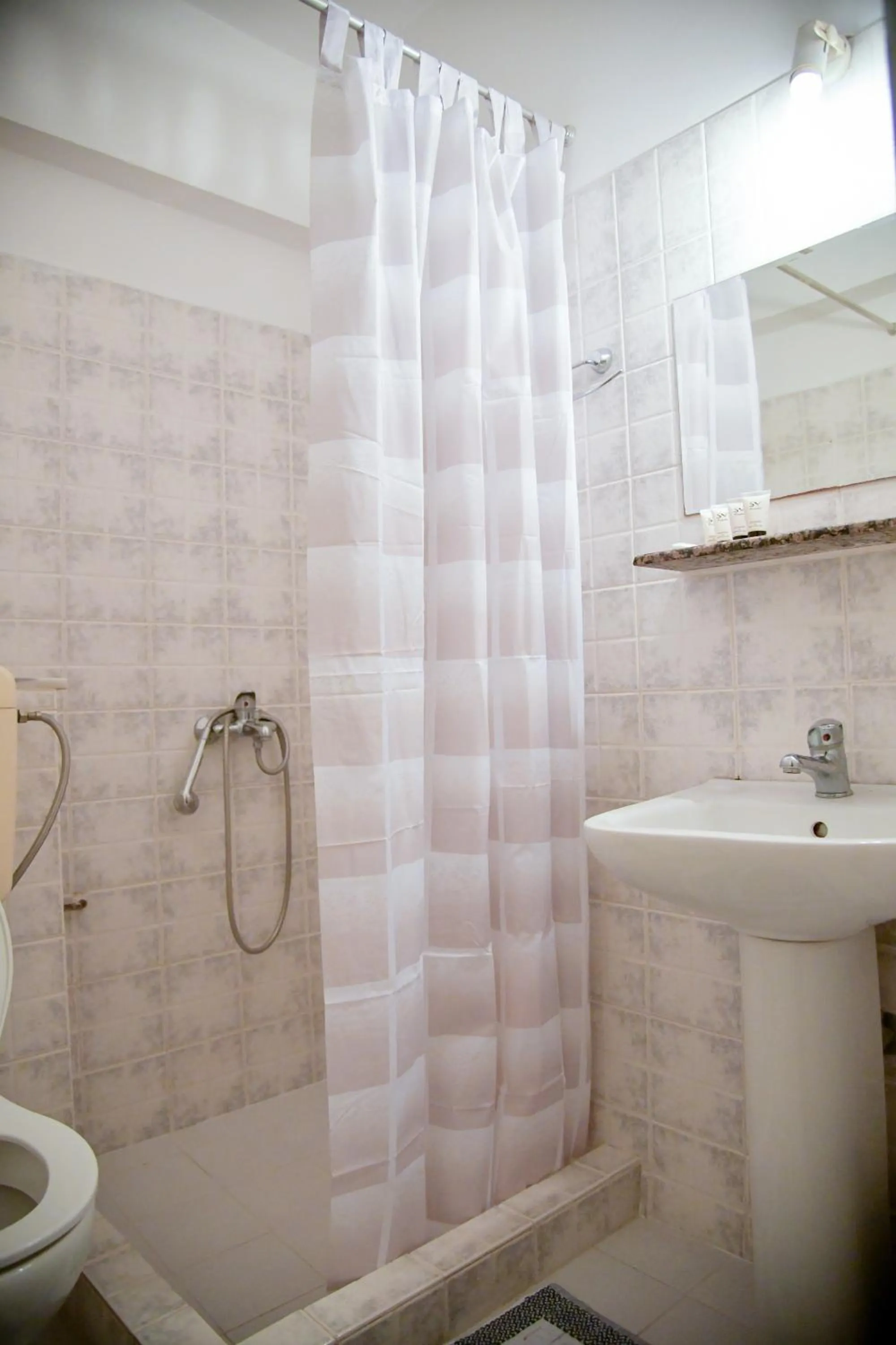 Shower in Blue Star 2